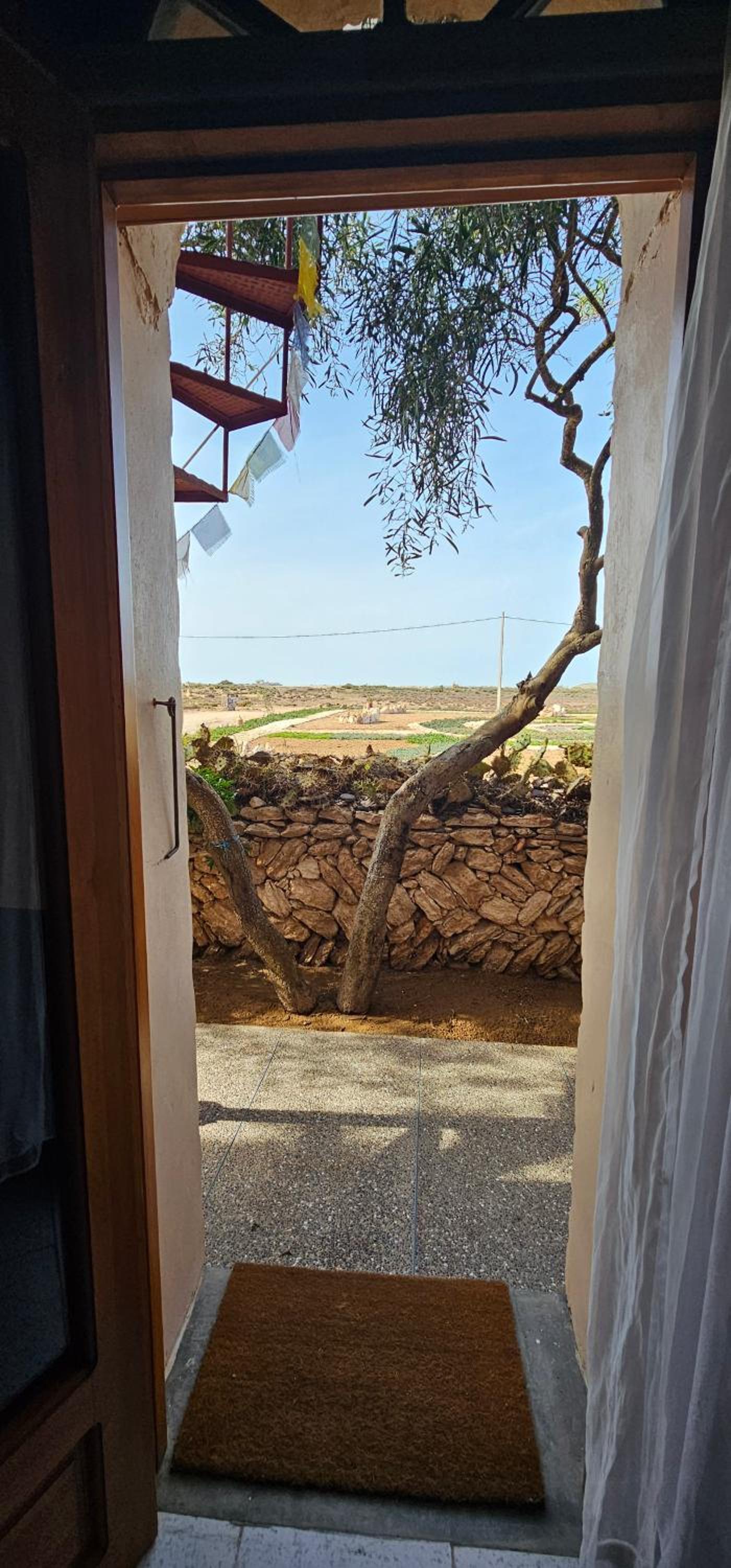 Double Room with Sea View - Photo 2