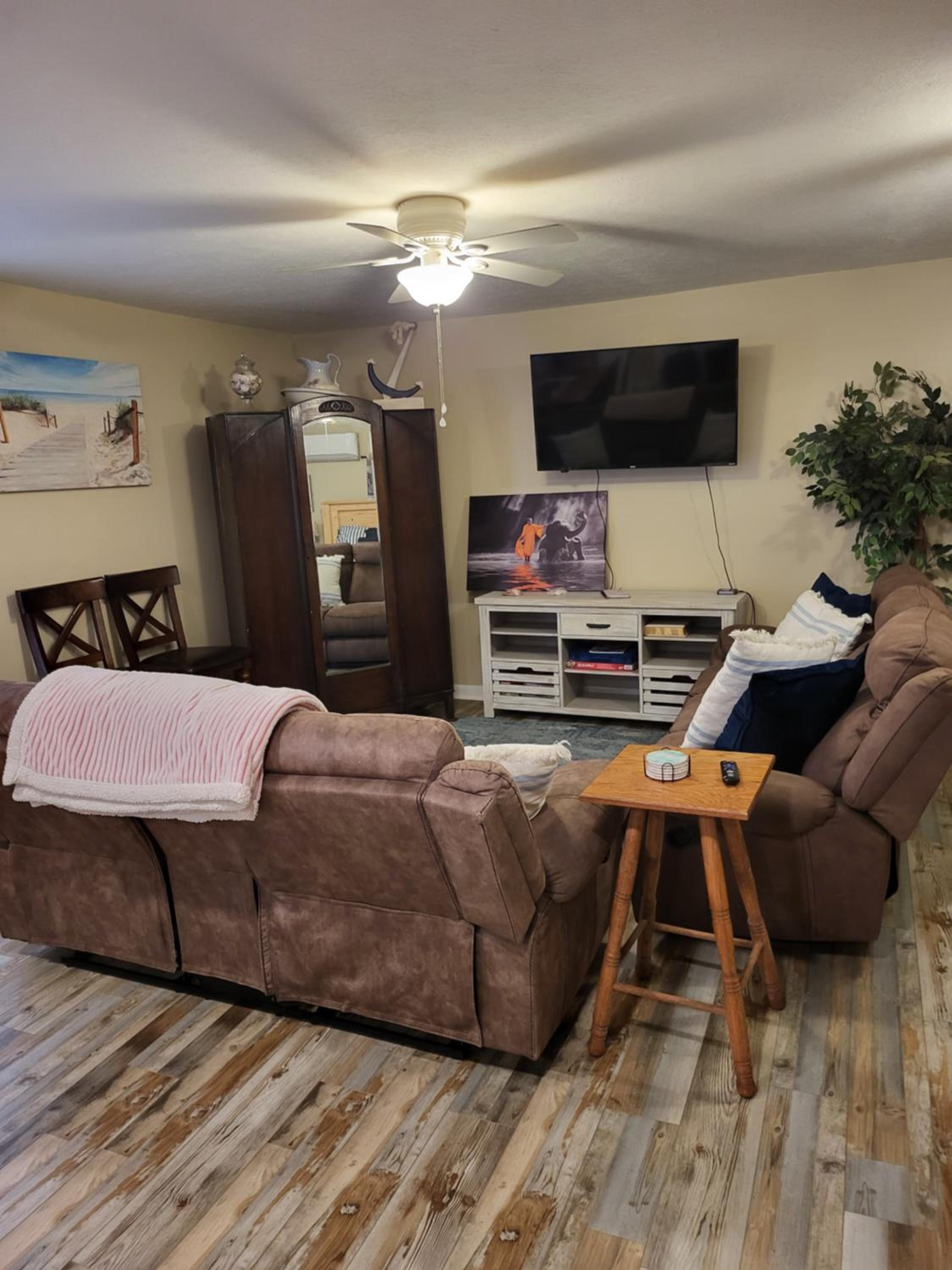 One-Bedroom House photo 1
