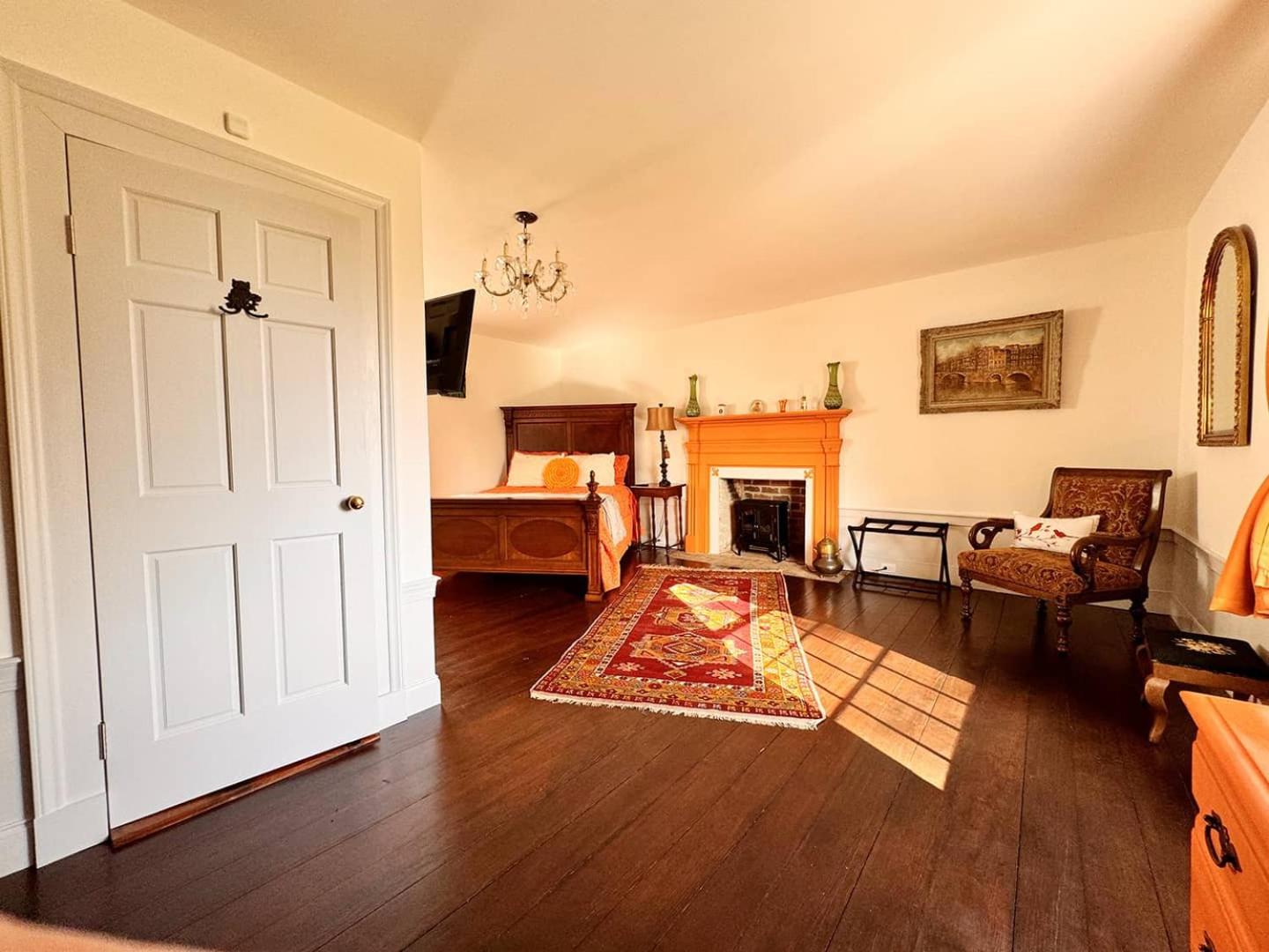 Deluxe Queen Room photo 2