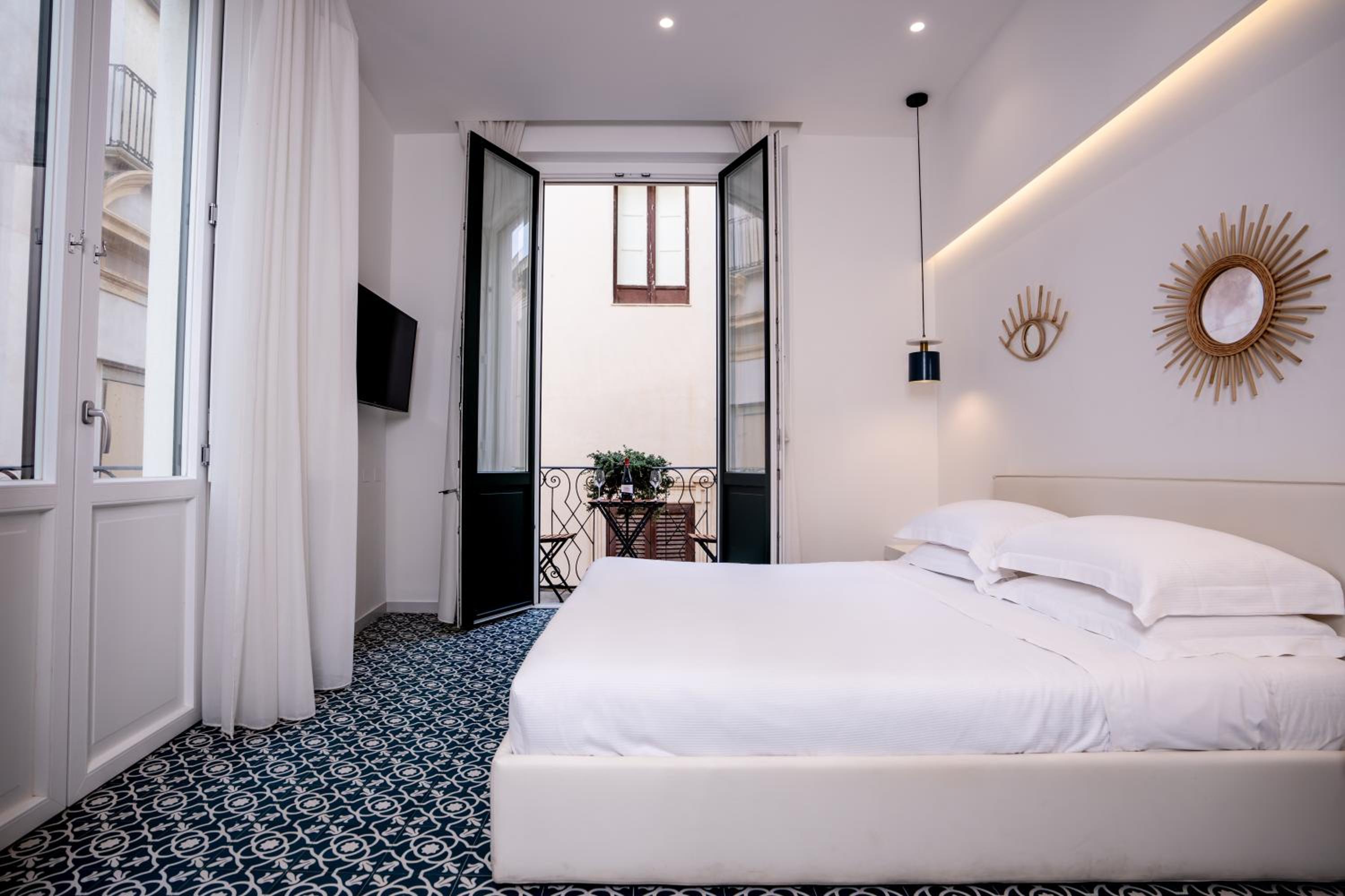 Superior Suite - Photo 2