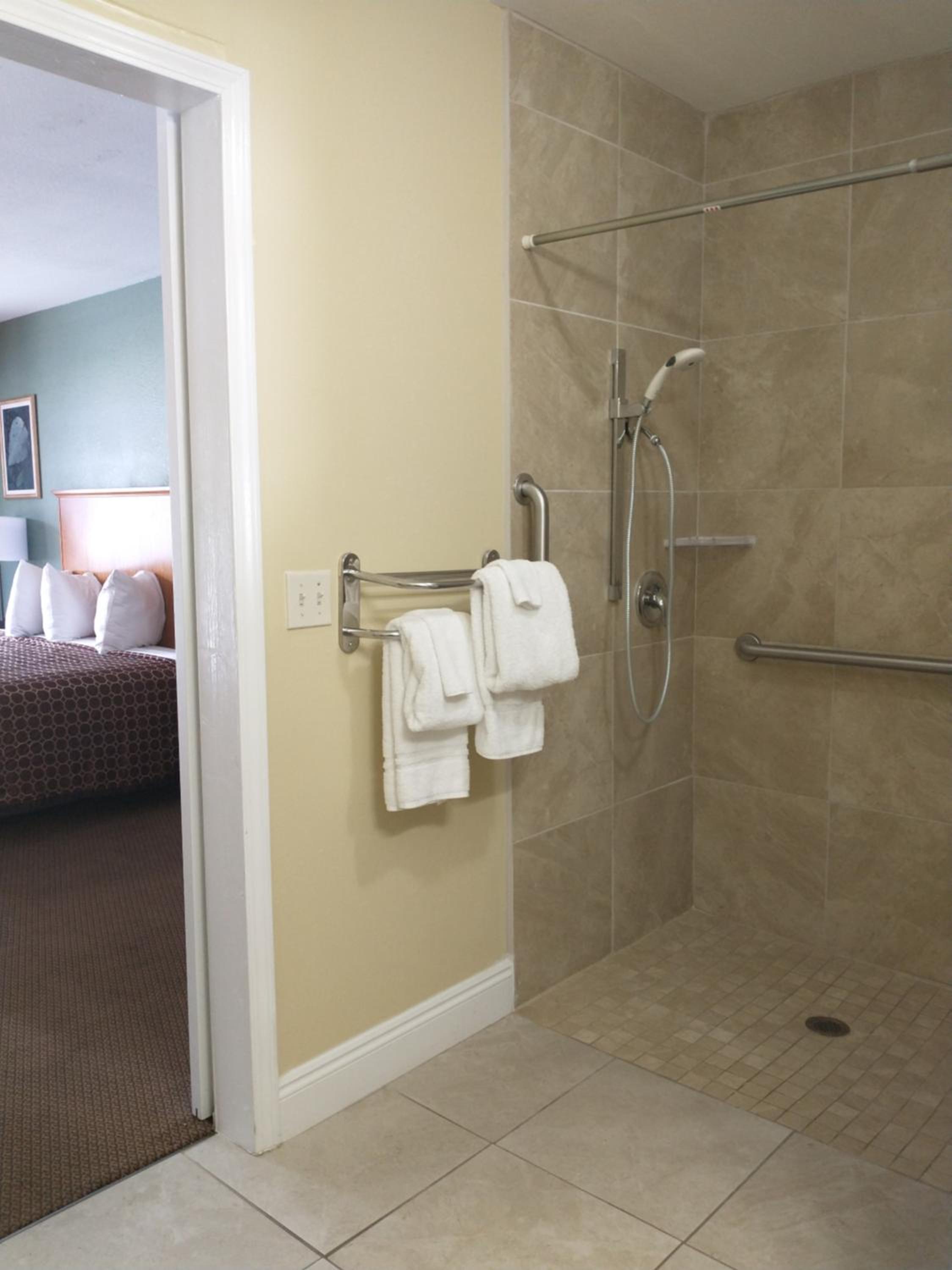 King Room - Disability Access photo 3