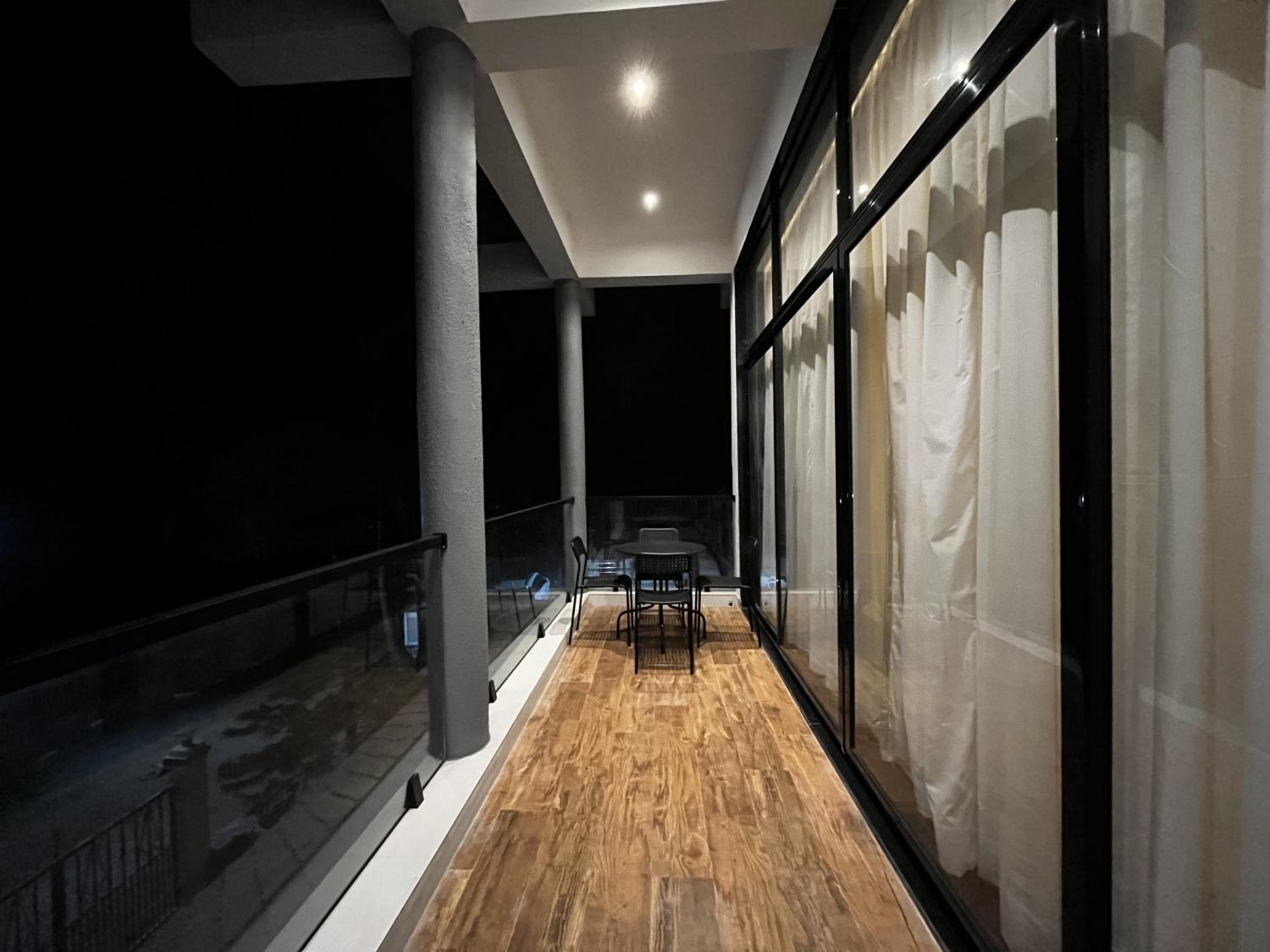 Deluxe Family Suite - Photo 5