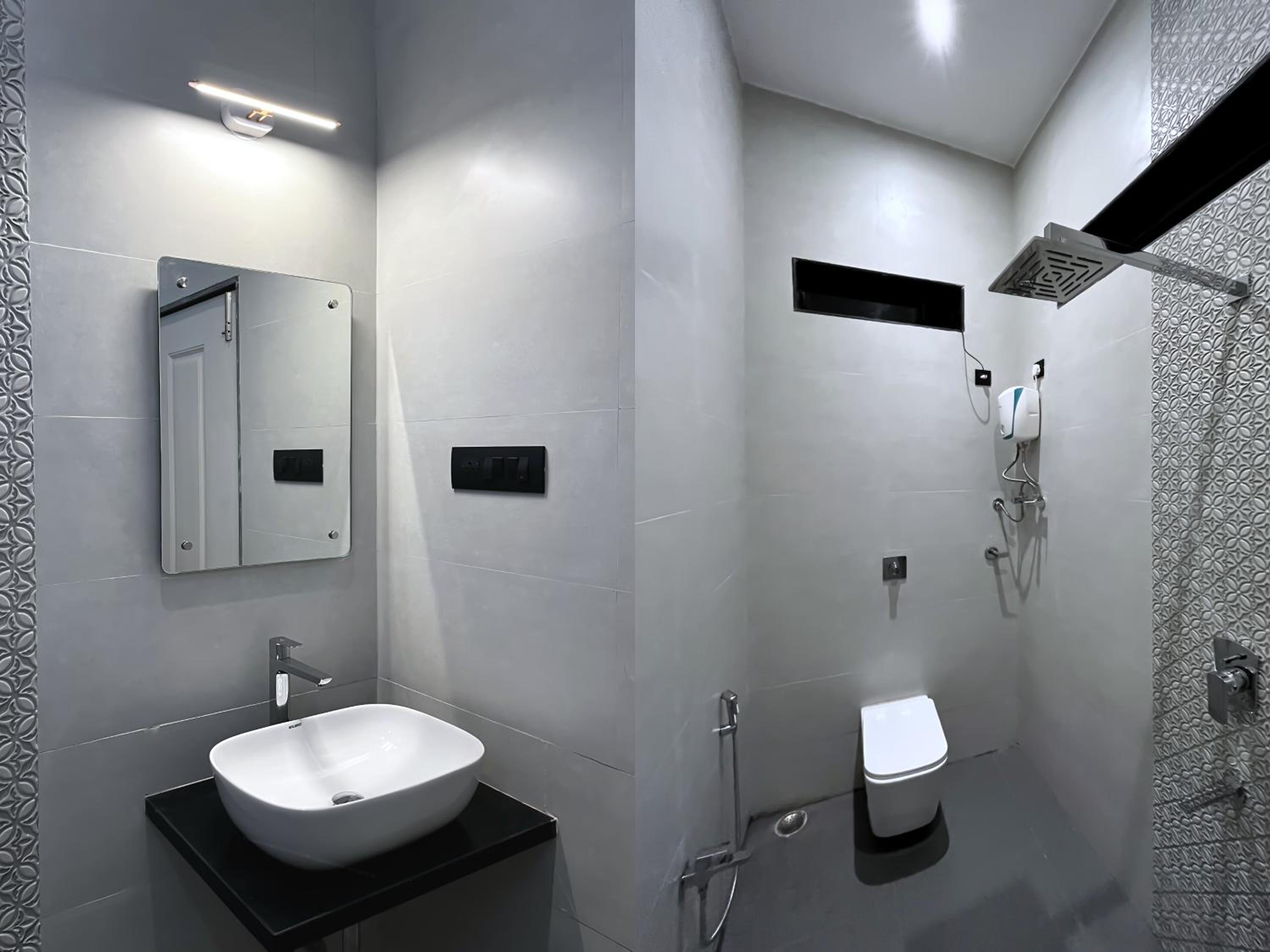 Deluxe Family Suite - Photo 9