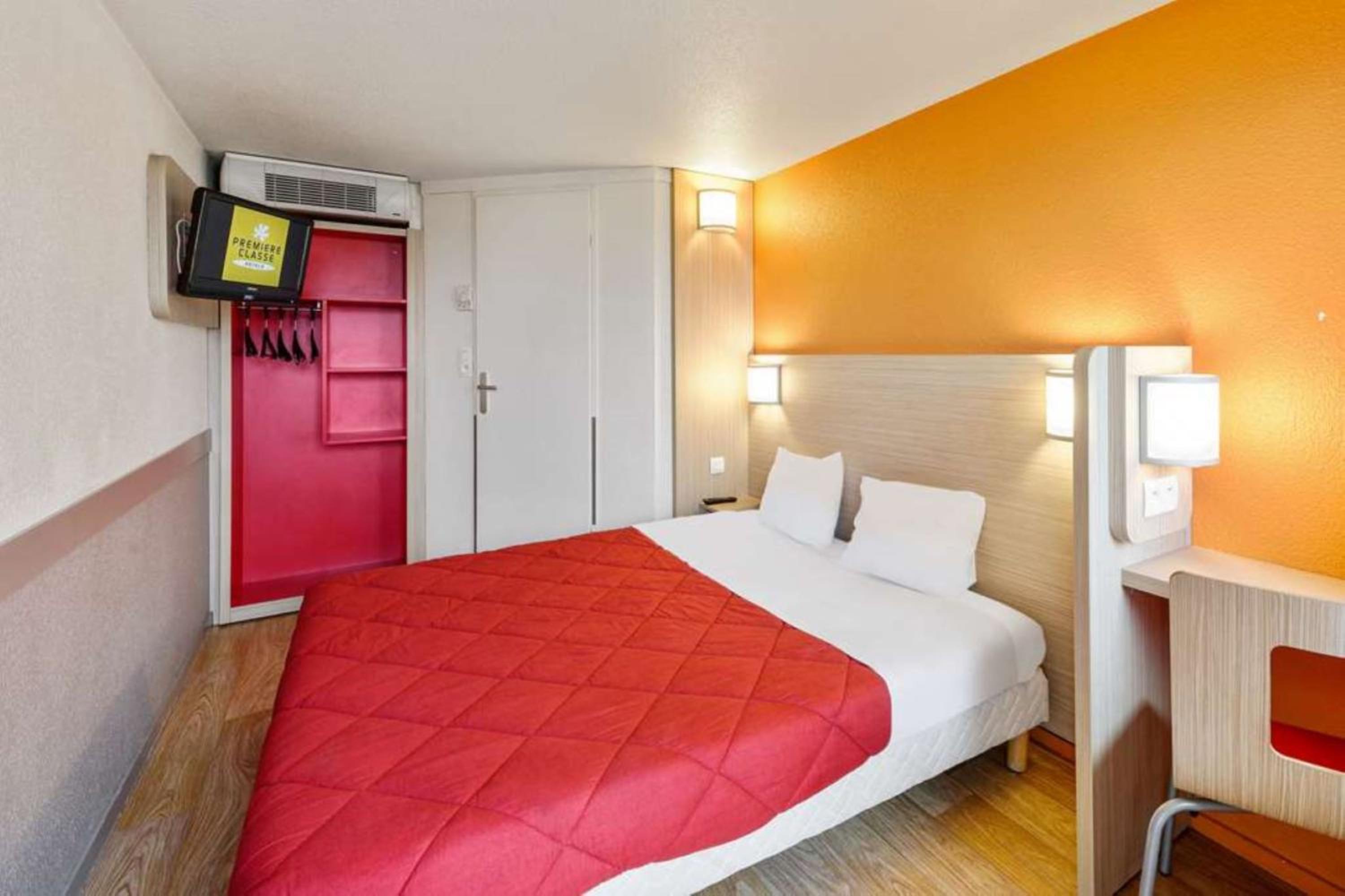 Double Room - Photo 5