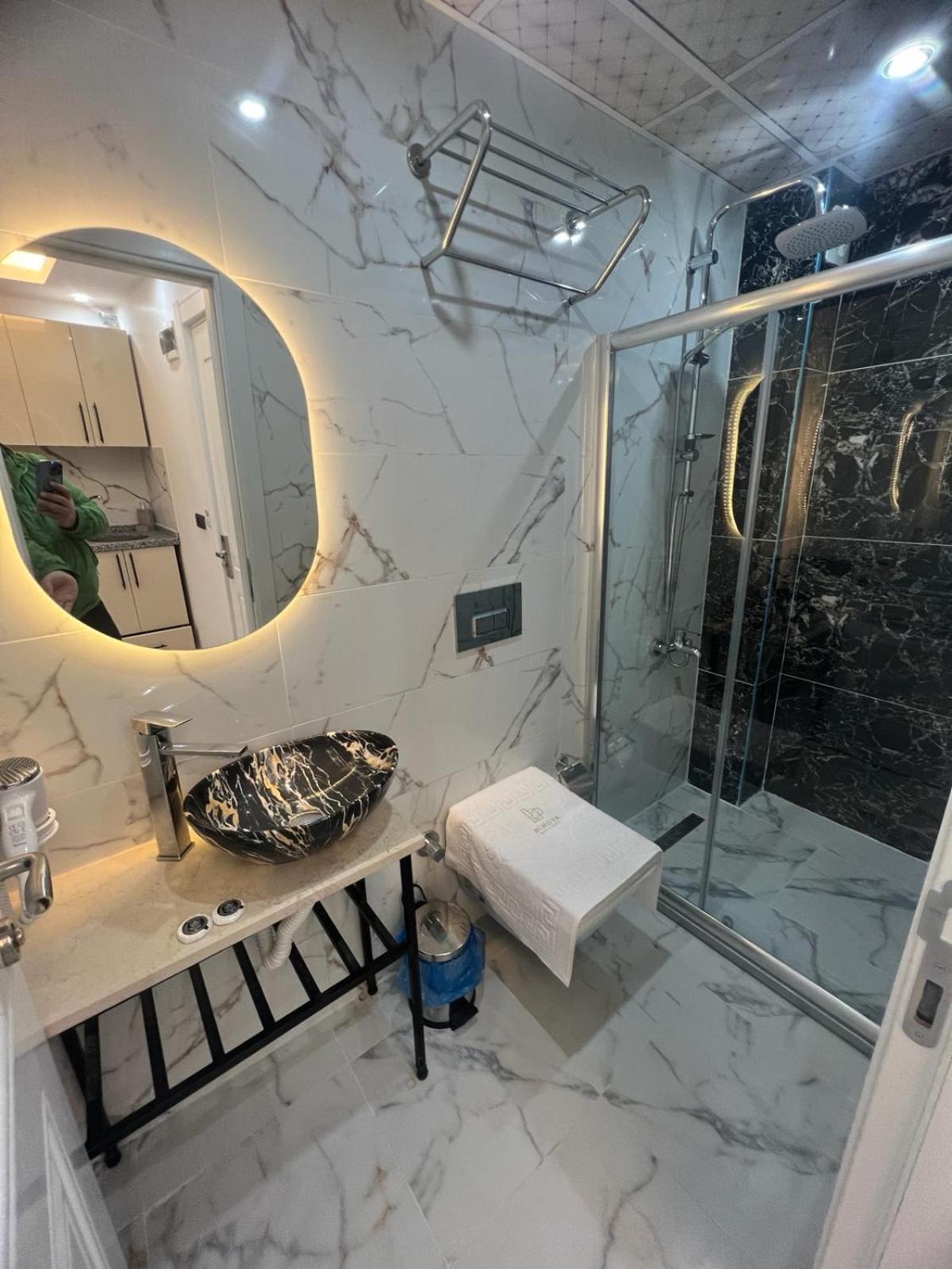 Deluxe Double Room with Balcony and Sea View photo 3