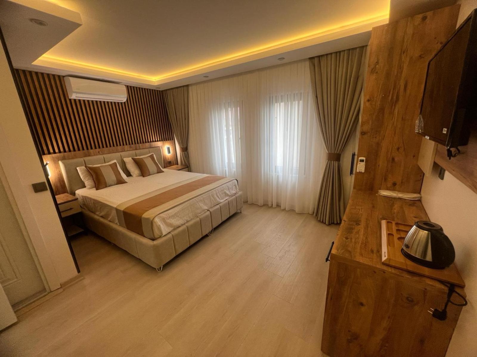 Budget Double Room photo 2
