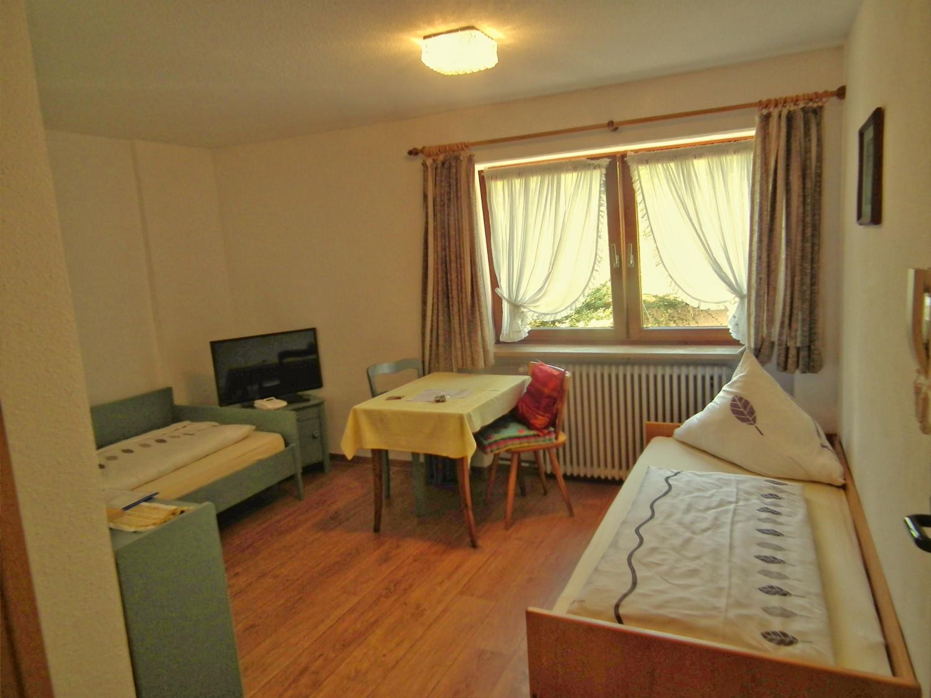 Small Studio Apartment - Basement photo 1