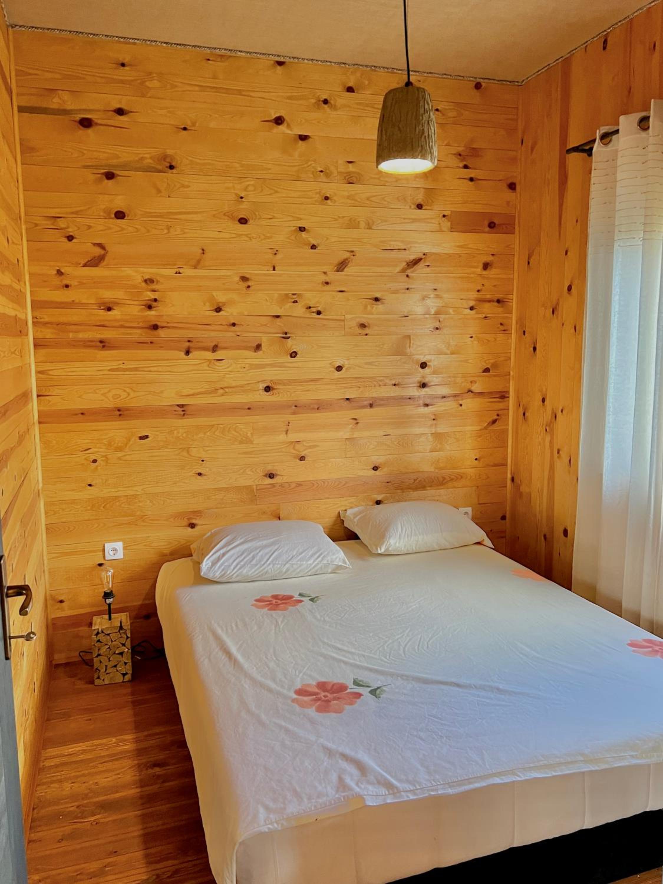 One-Bedroom House photo 1