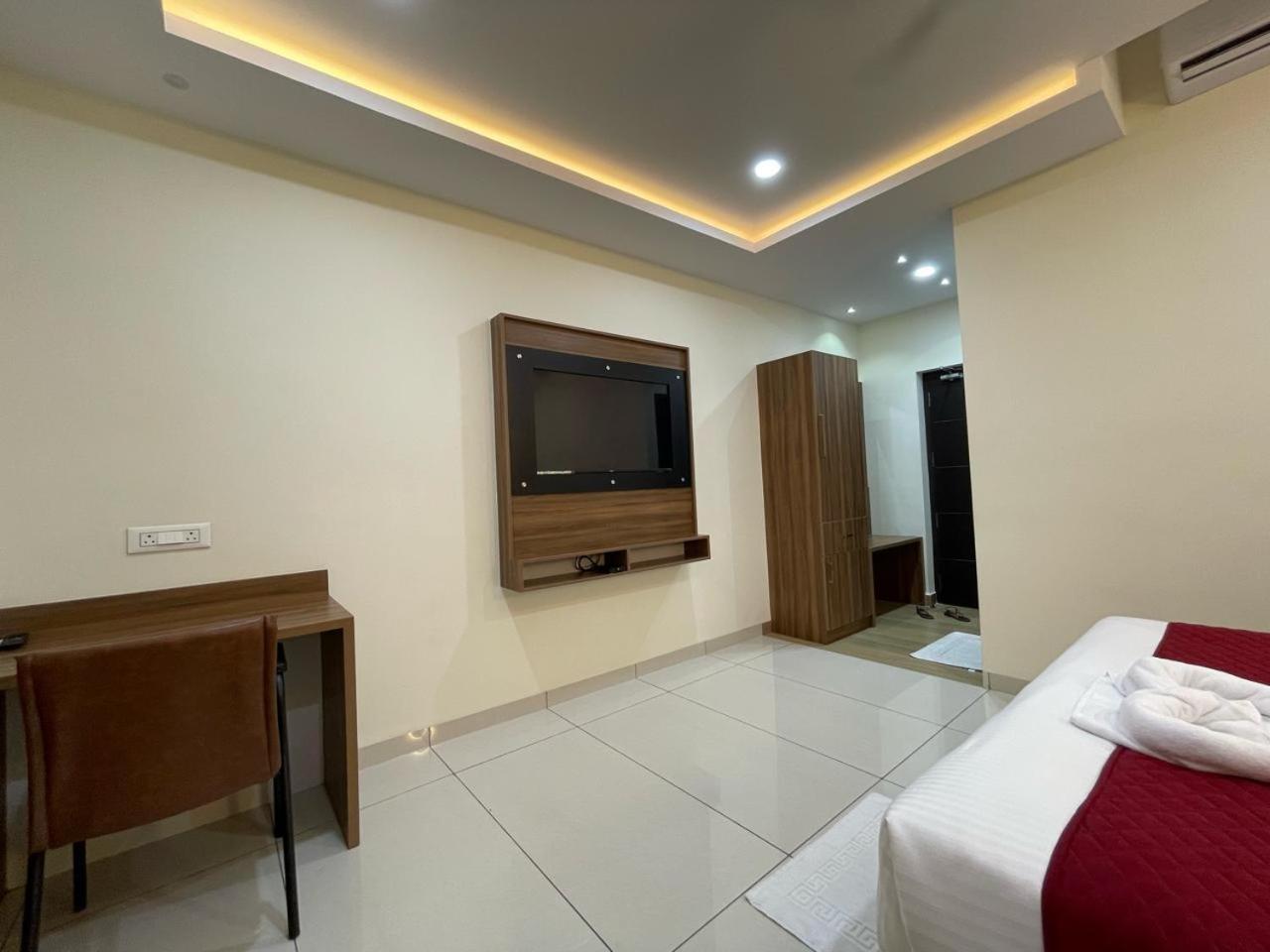 Deluxe Double Room photo 2
