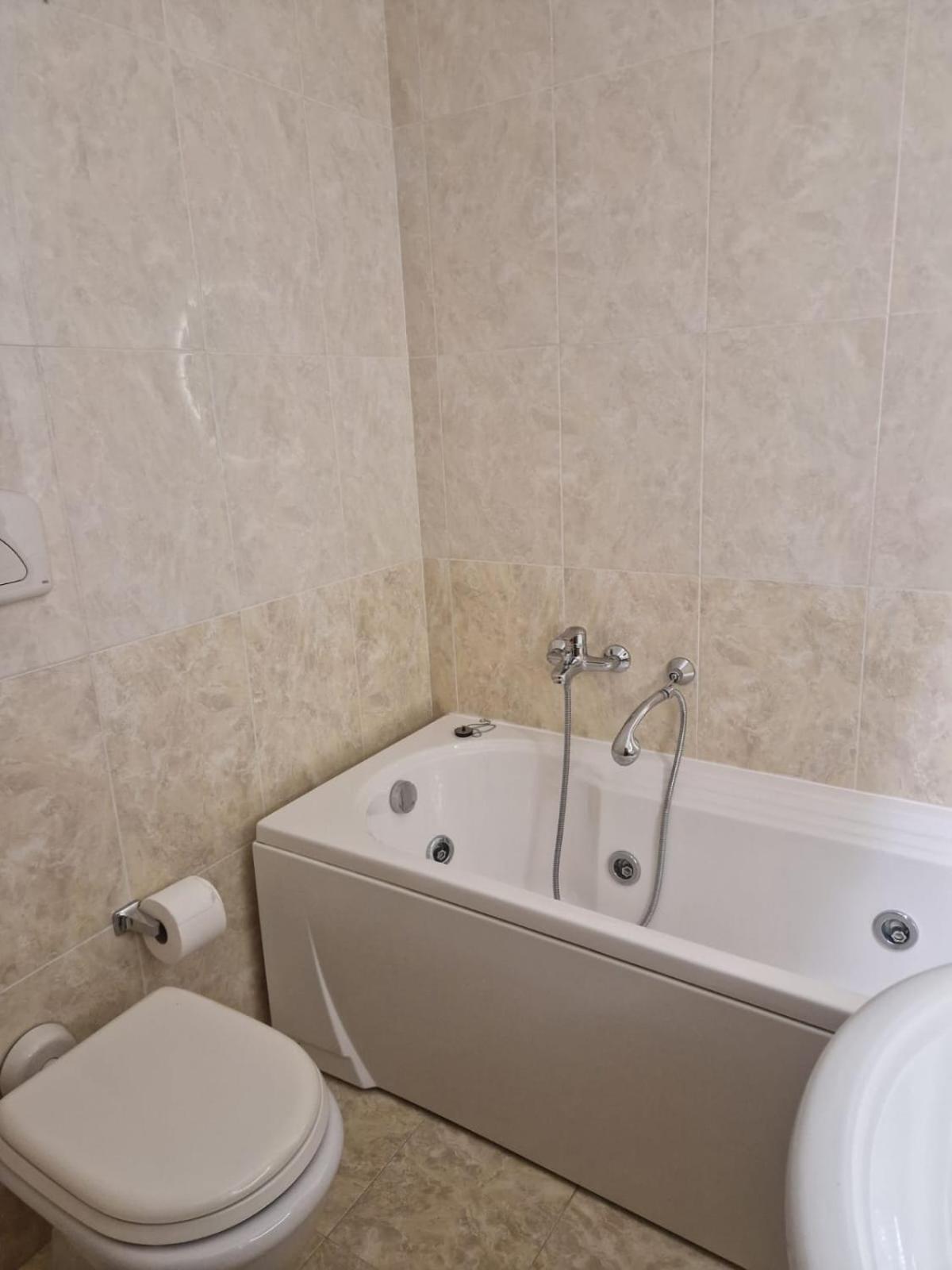 Deluxe Room (2 Adults + 1 Child) photo 2