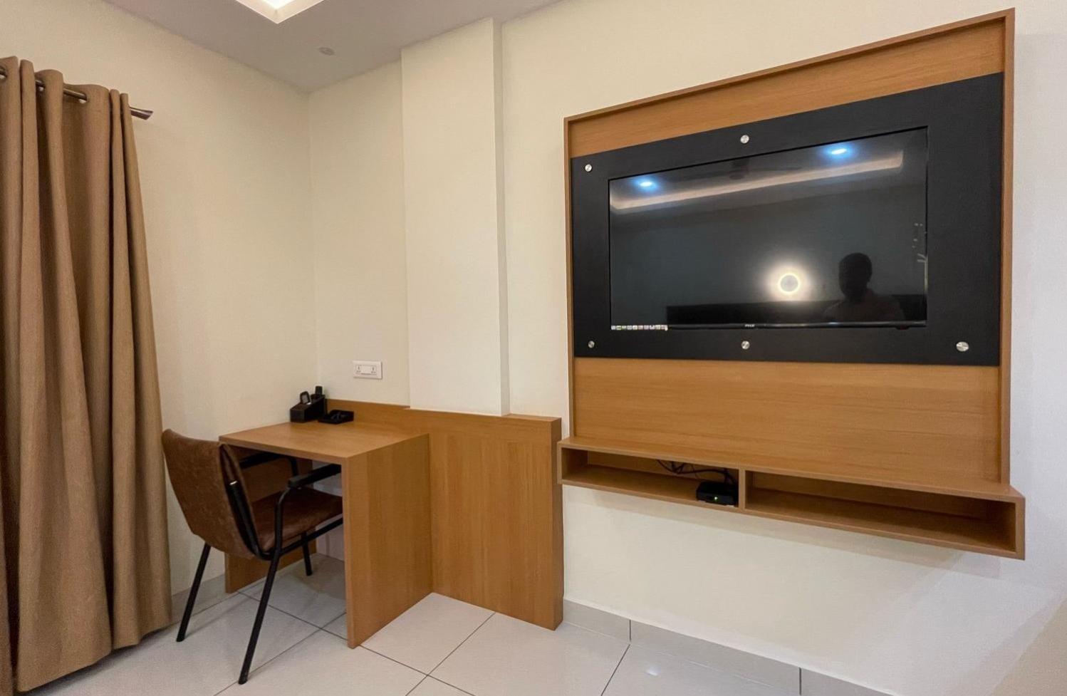Twin Room - Photo 28
