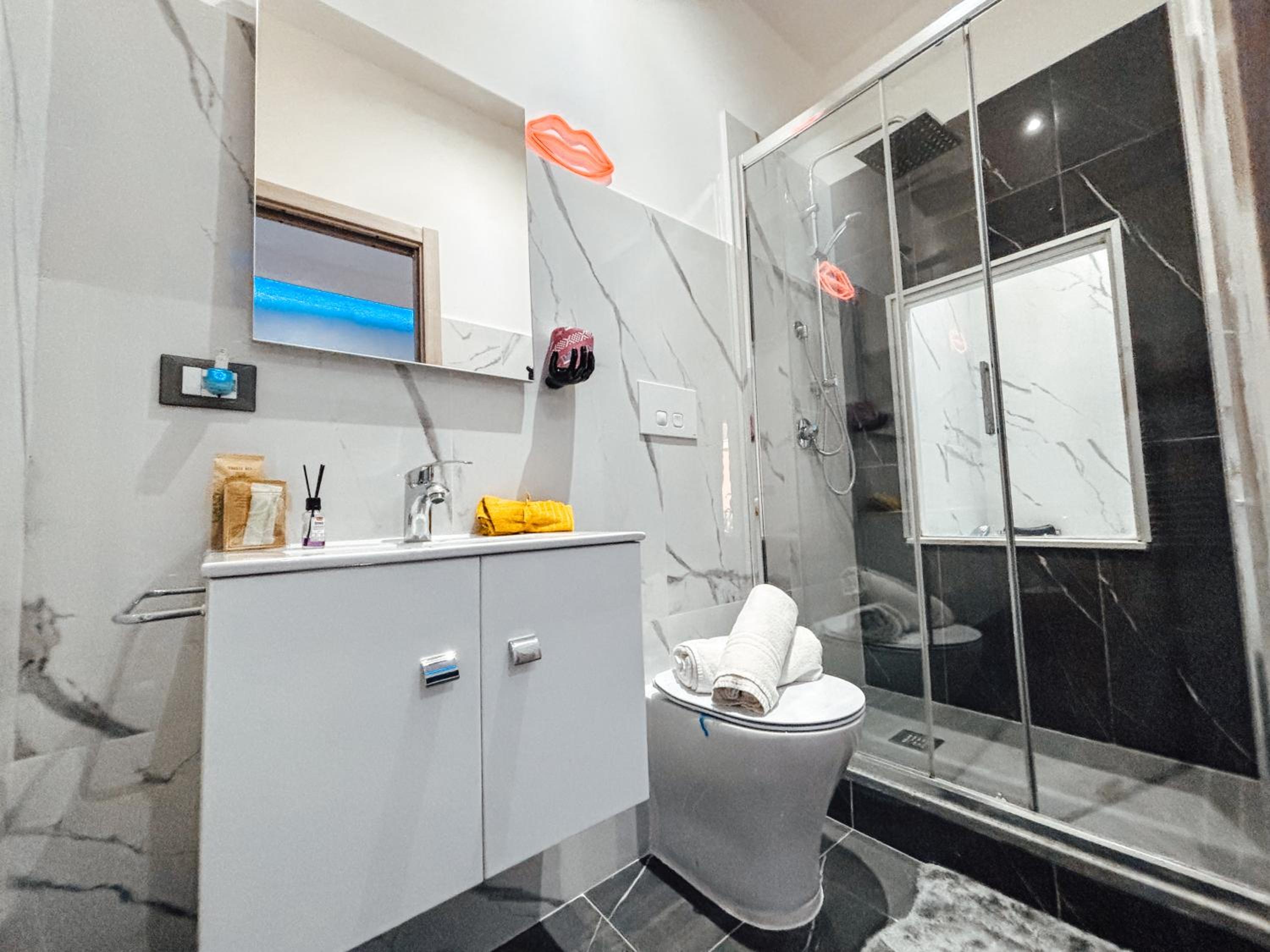 King Room with Spa Bath photo 2