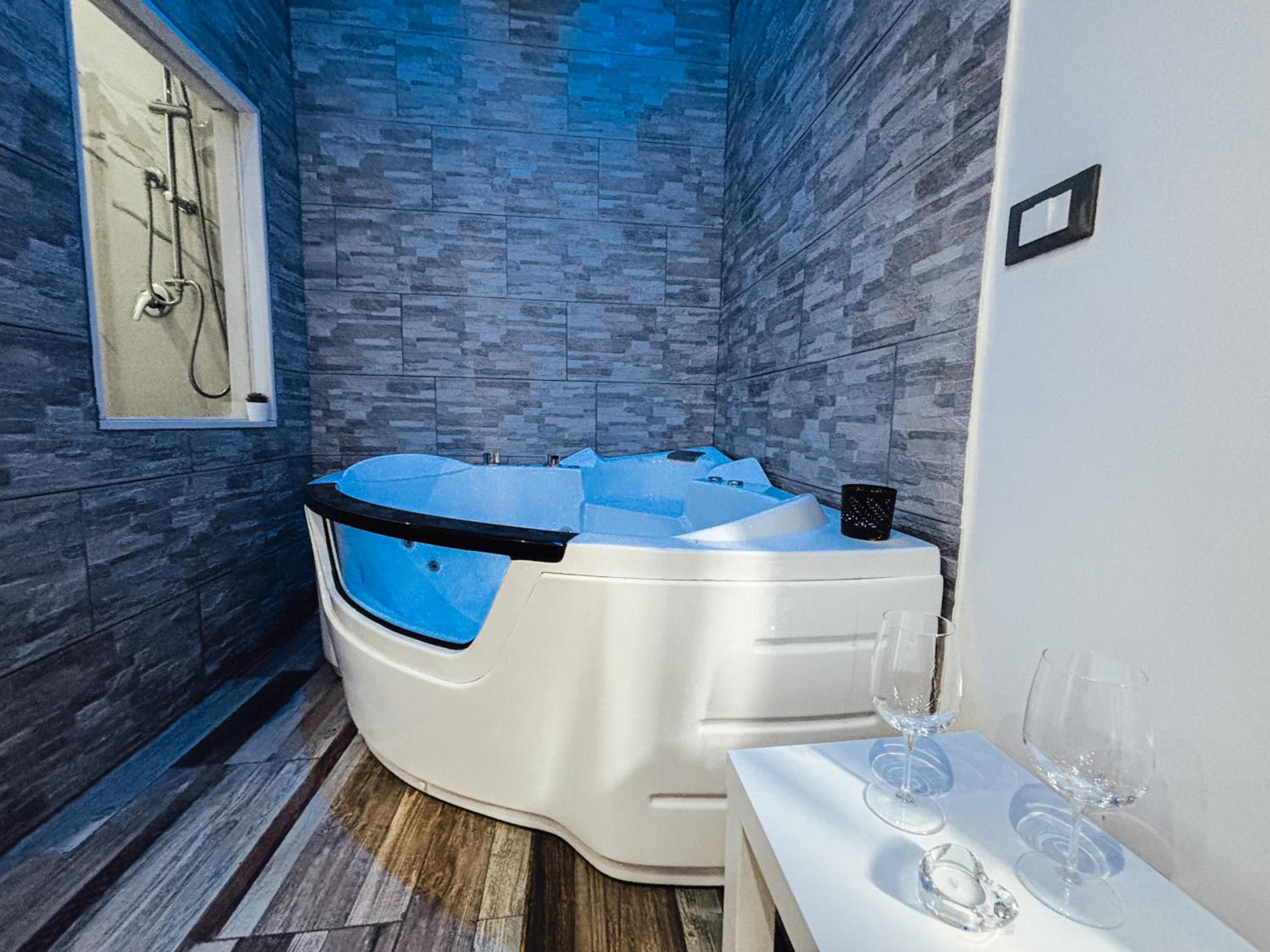 Queen Room with Spa Bath photo 3