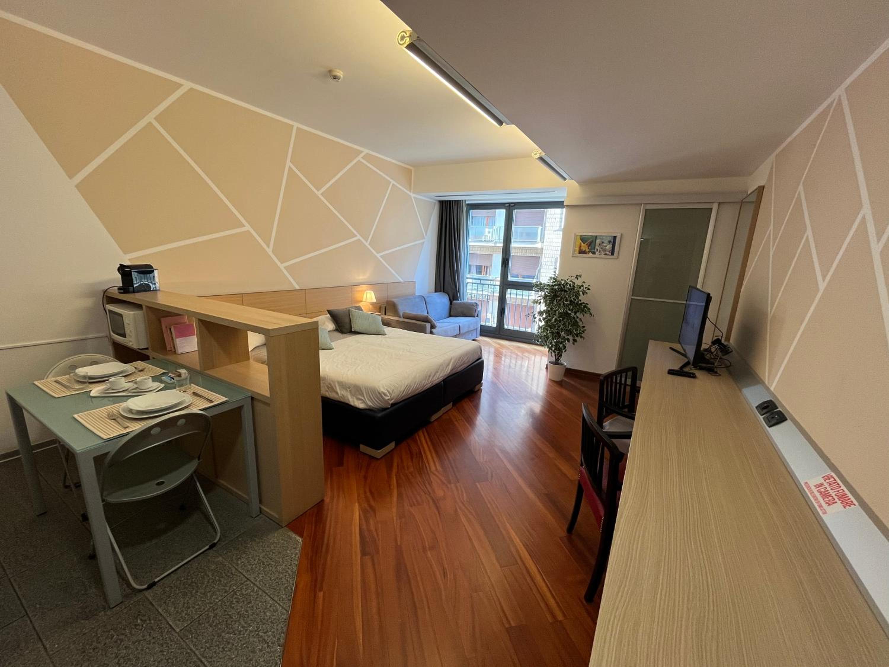 One-Bedroom Apartment