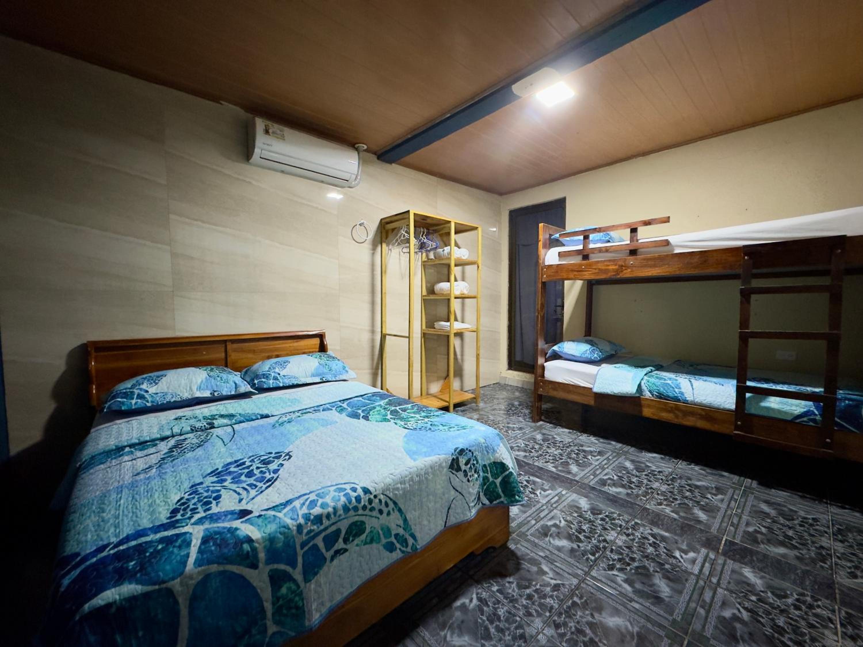 Quadruple Room with Bathroom photo 1