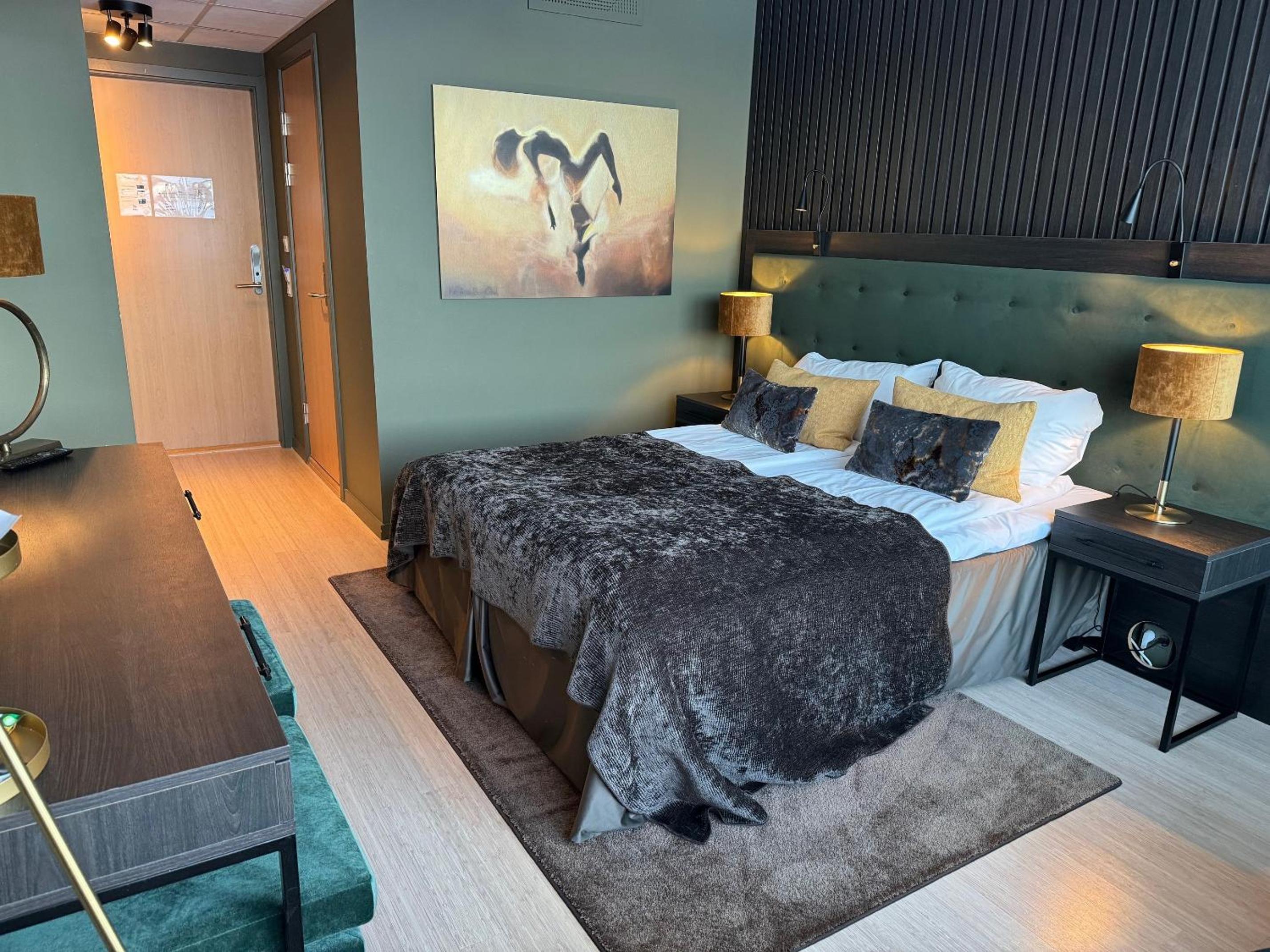 Deluxe Double Room with Sea View - Photo 6