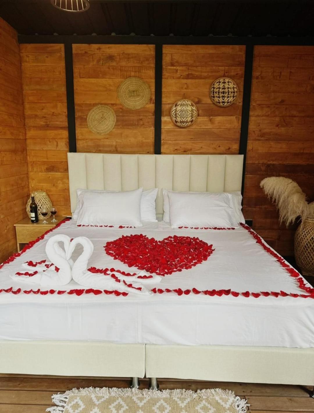 Deluxe Suite with Spa Bath photo 1
