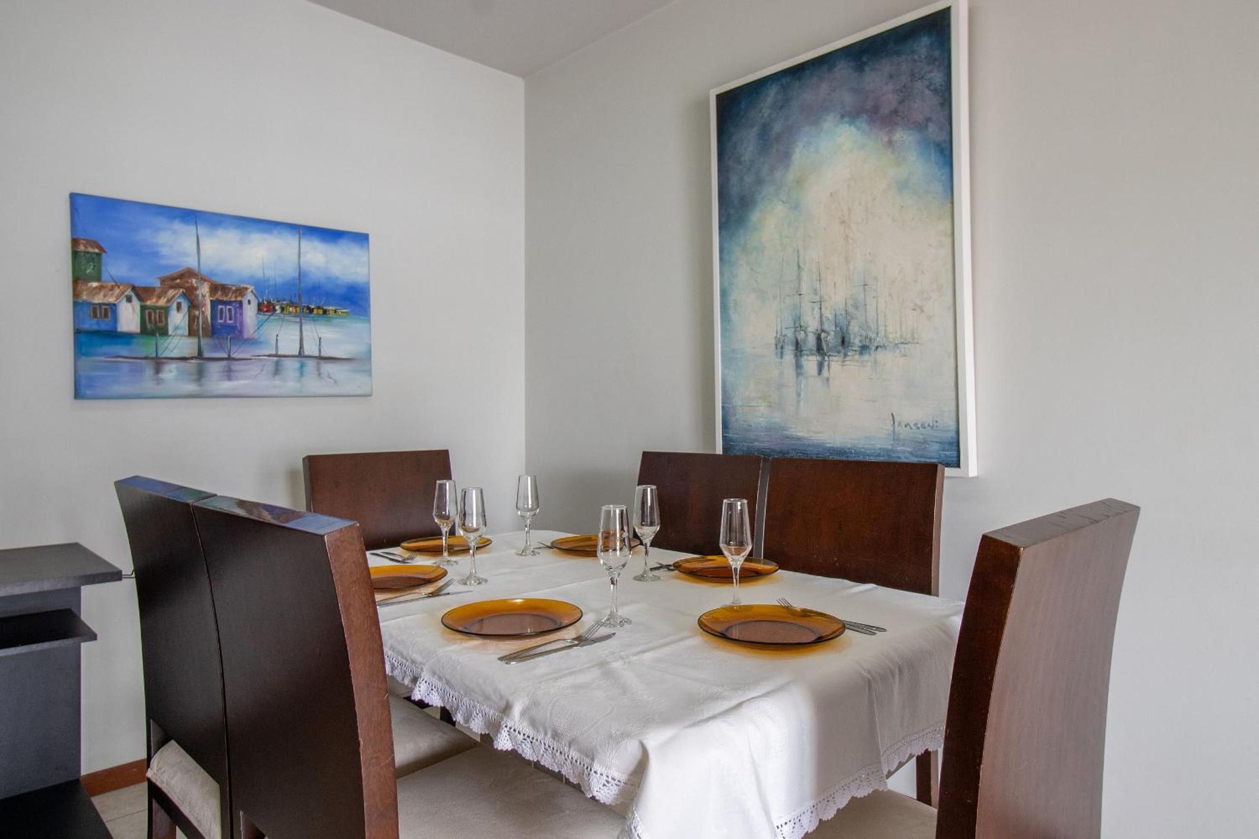 Apartment photo 2