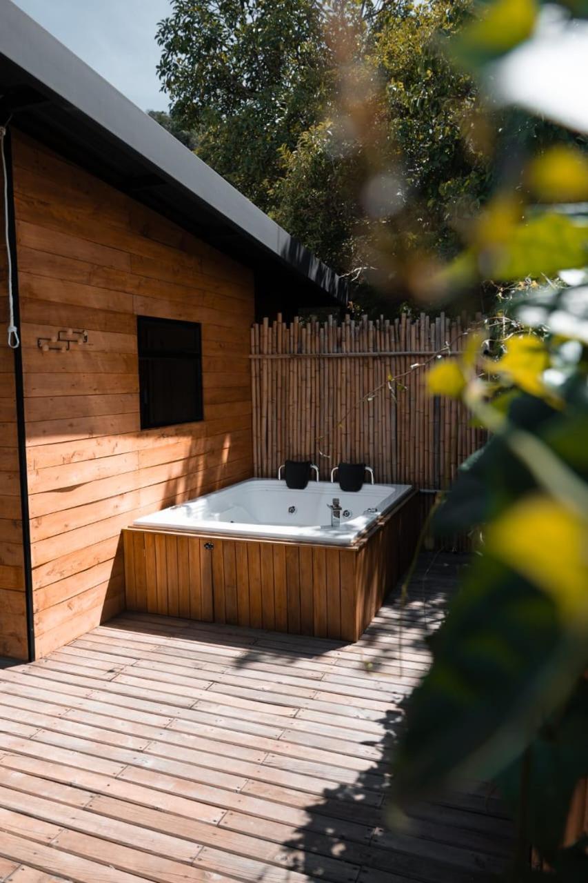 Deluxe Suite with Spa Bath photo 3