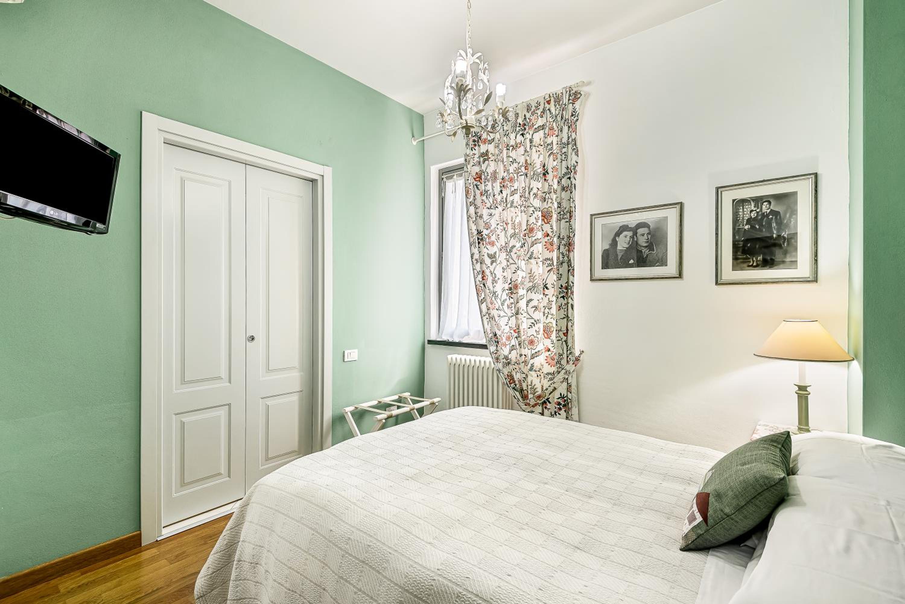 Queen Room - Photo 1