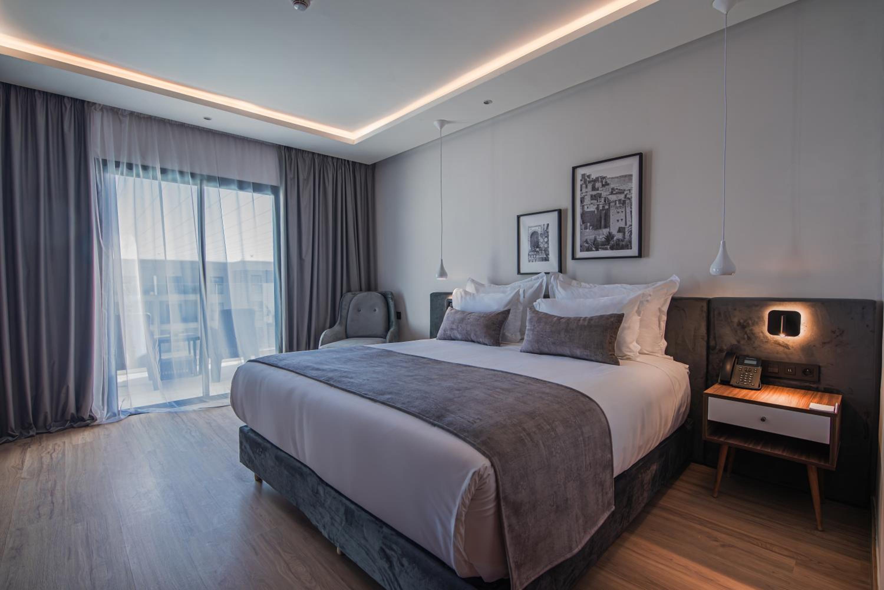 Deluxe Family Room
