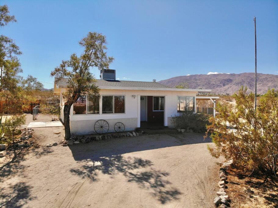 Two-Bedroom House photo 2