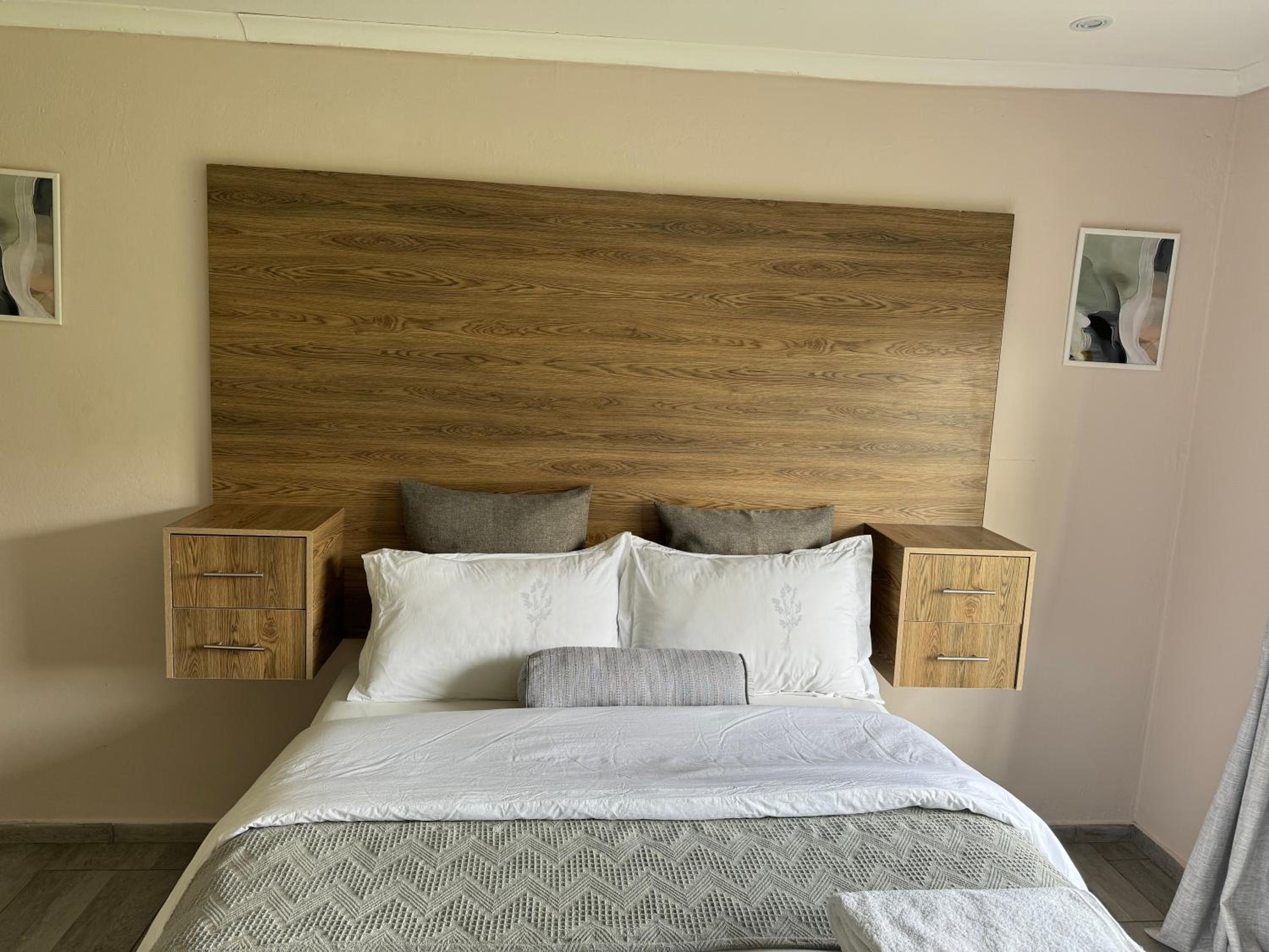 Budget Double Room photo 1