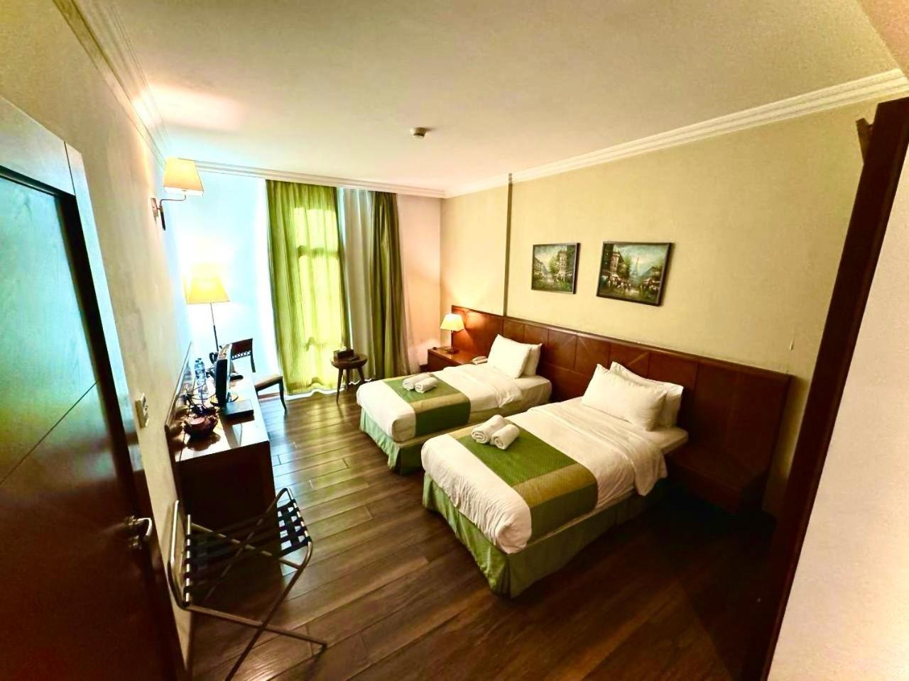 Deluxe Twin Room