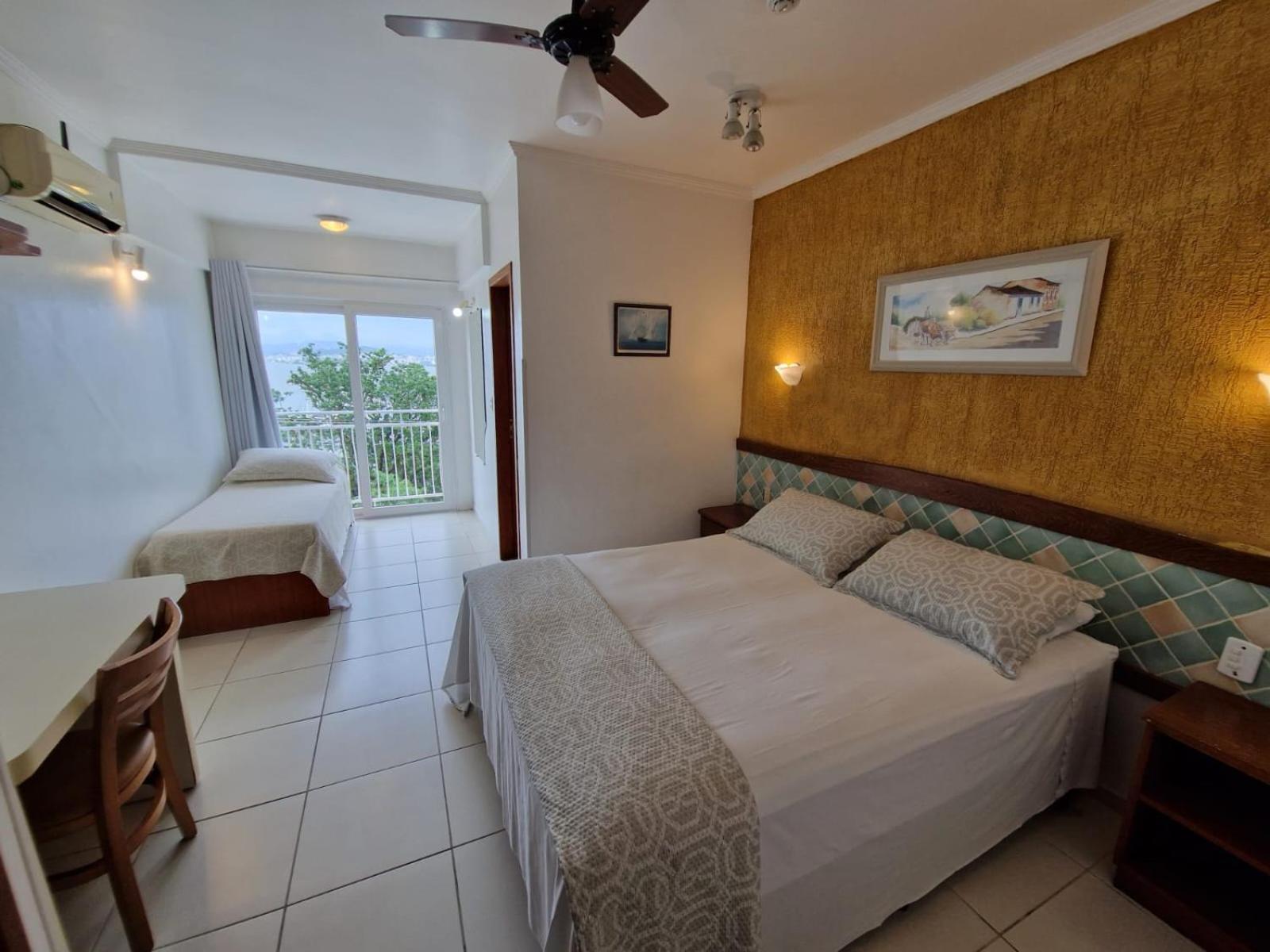Standard Triple Room with Sea View photo 3