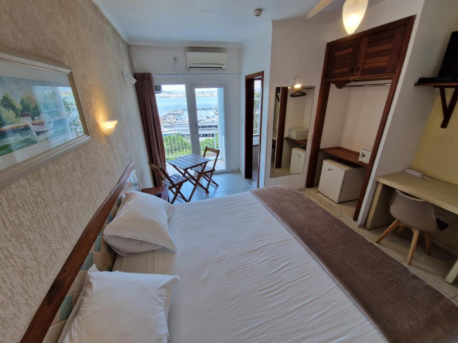 Double Room with Spa Bath photo 1