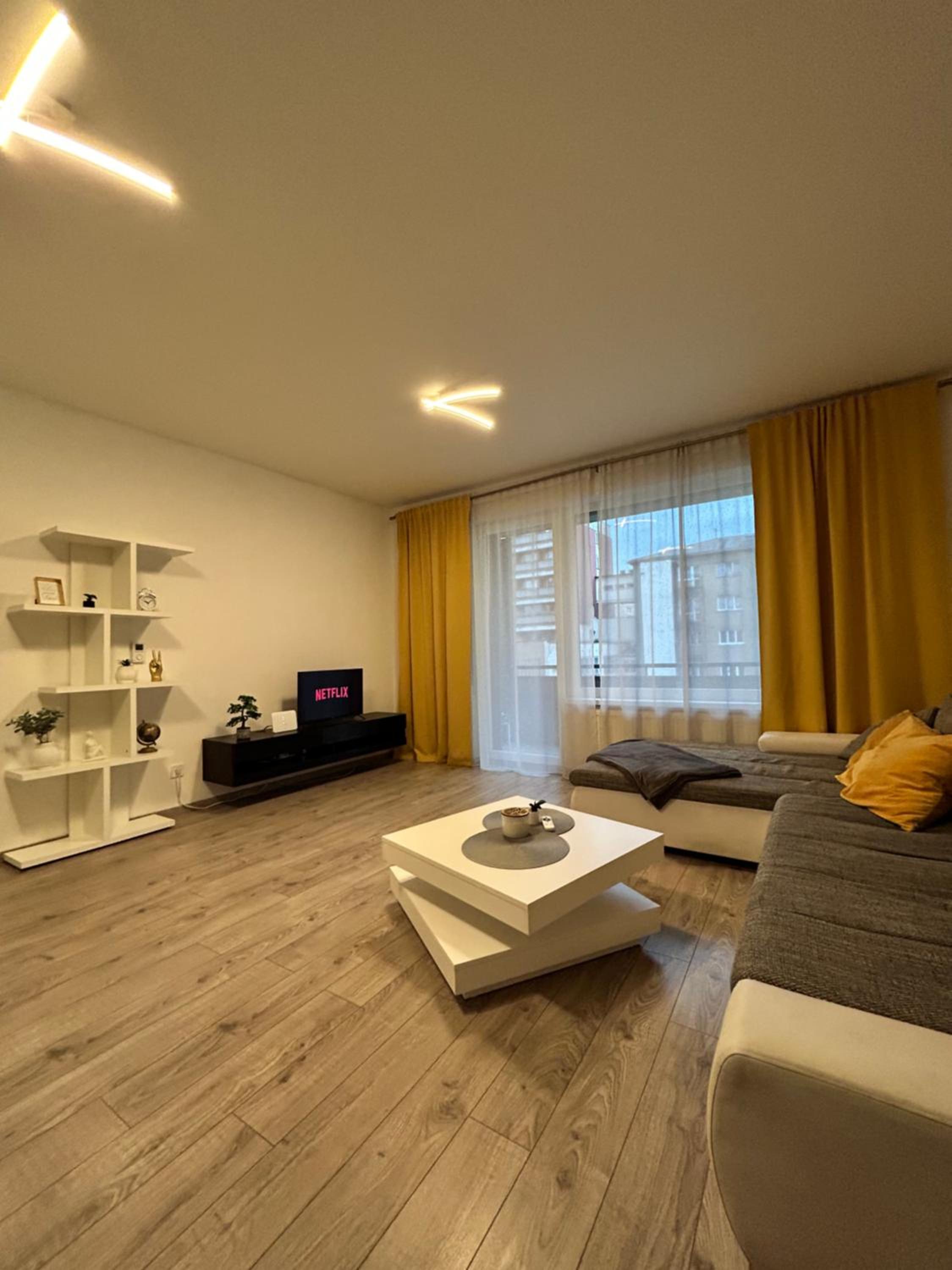Studio Apartment photo 1