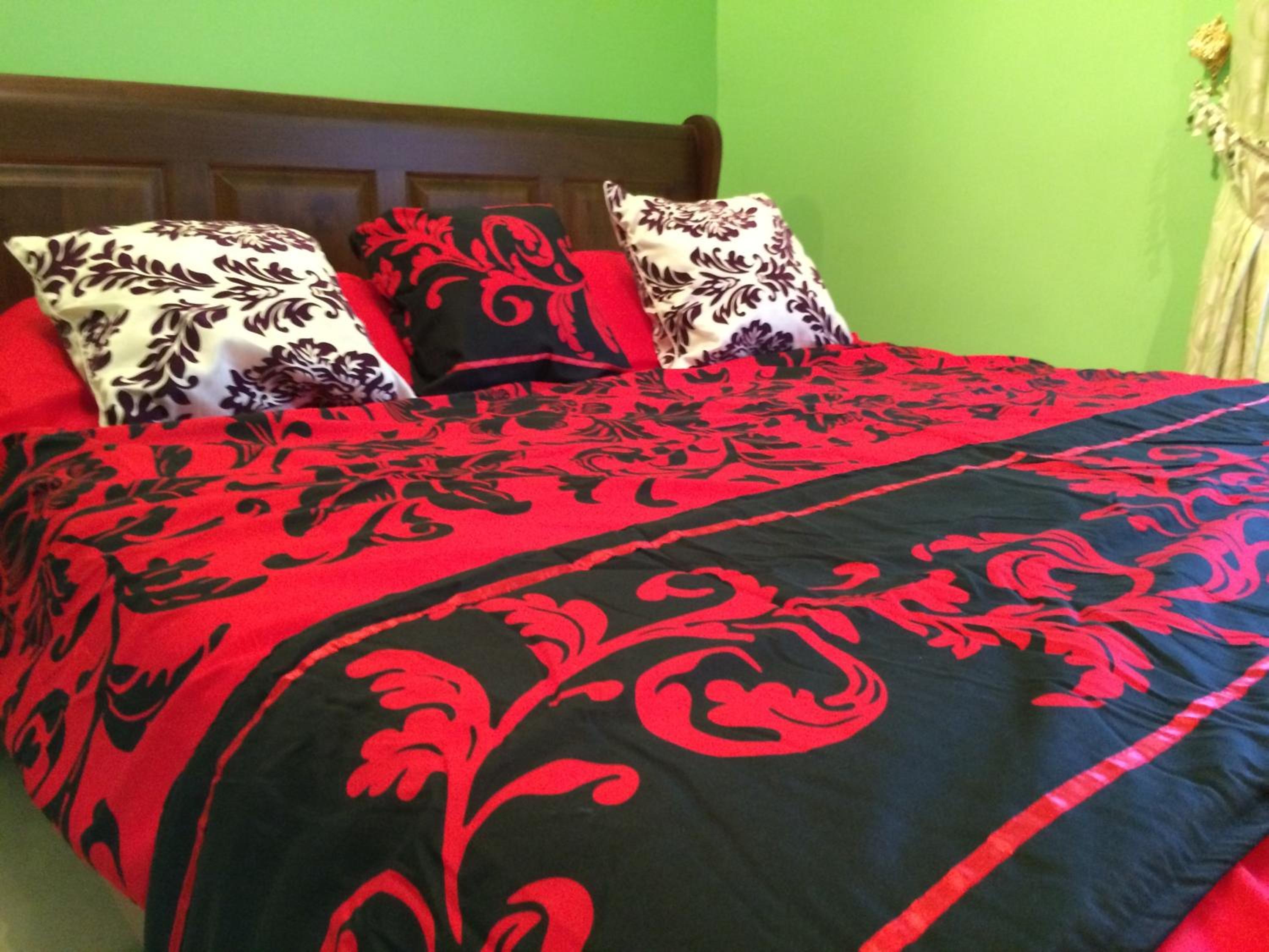 Upper Floor Three-Bedroom Apartment photo 3