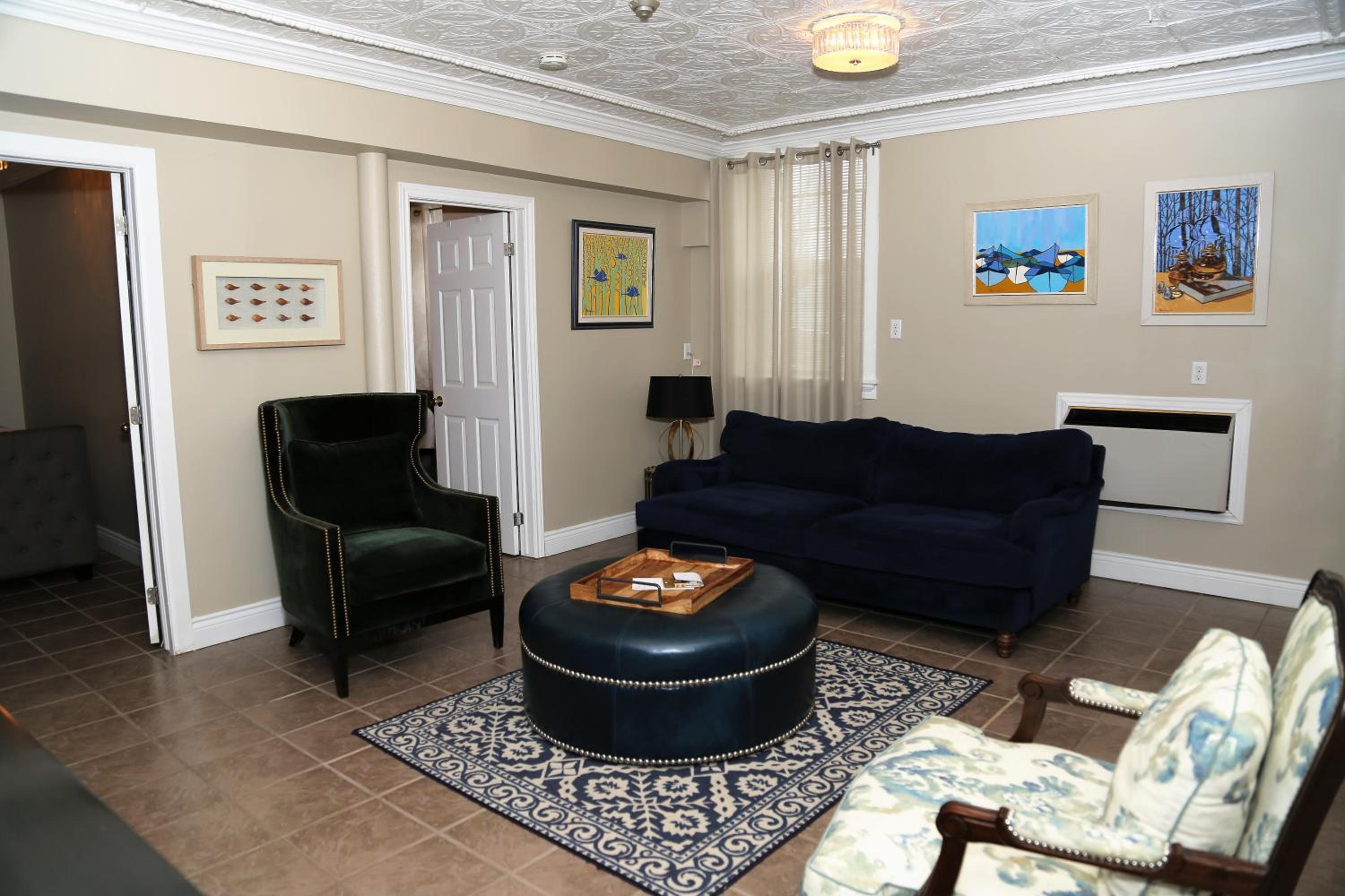 Deluxe Suite photo 3