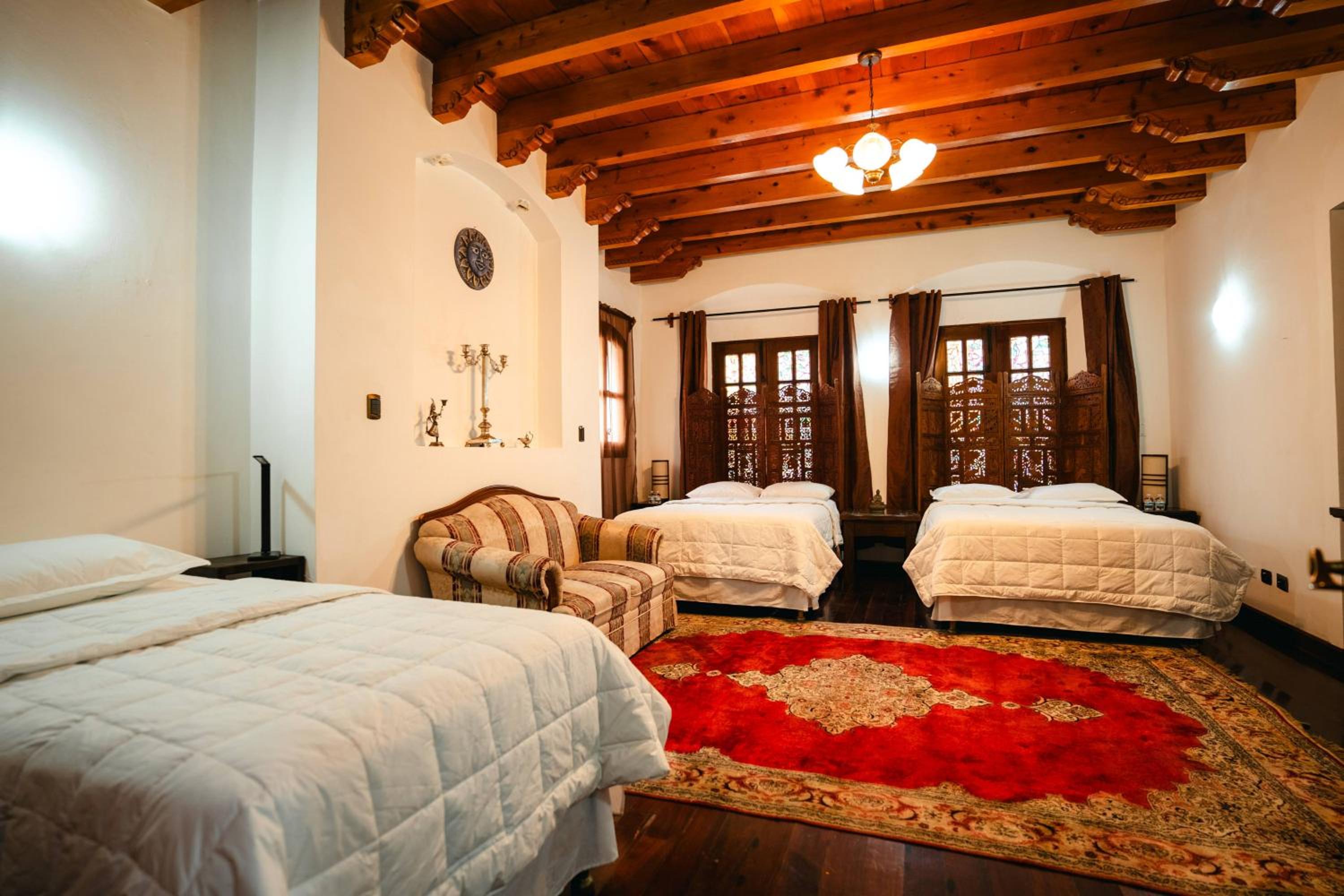 Deluxe Family Room
