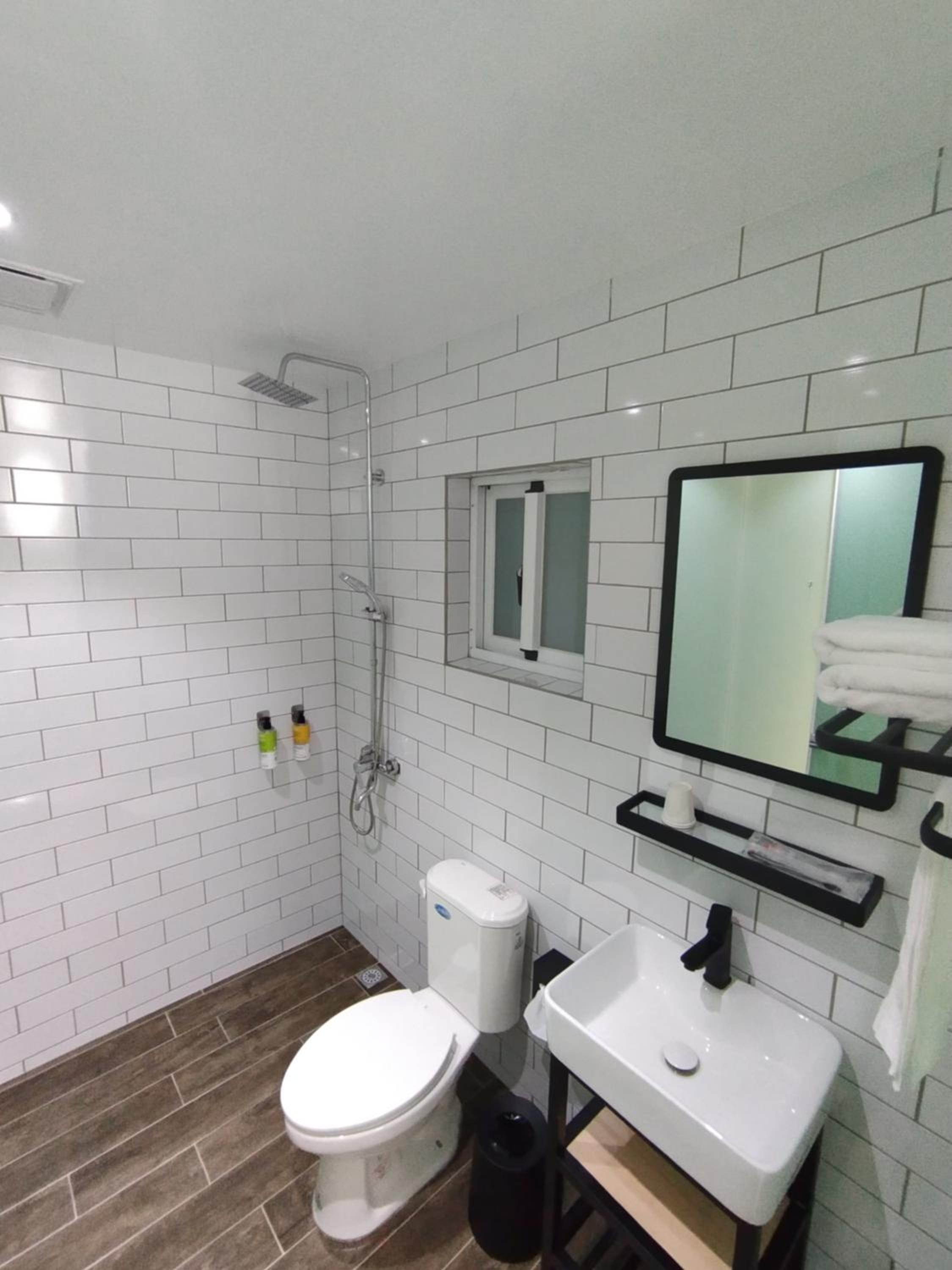 Quadruple Room with Balcony photo 3