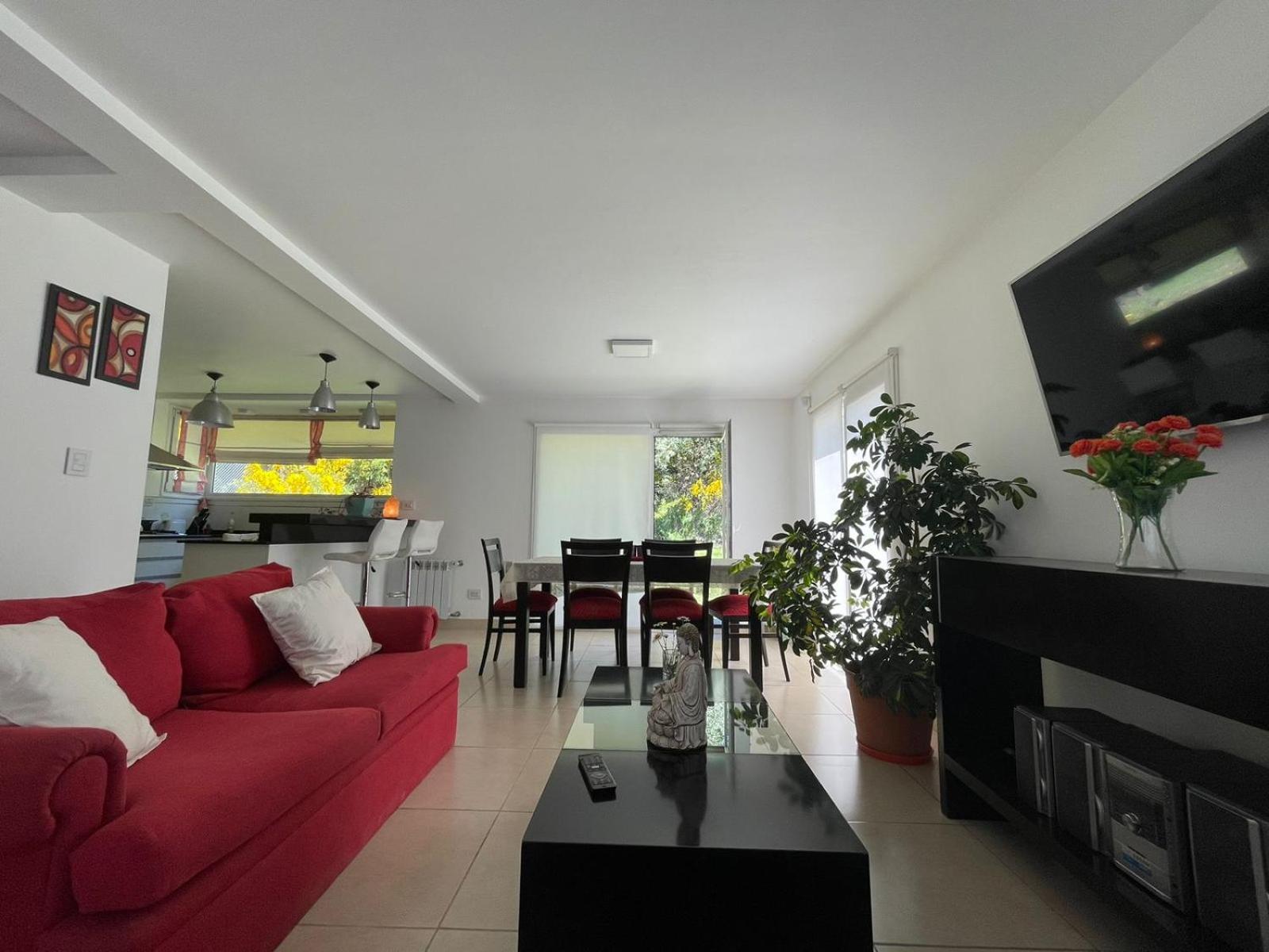Three-Bedroom House photo 2