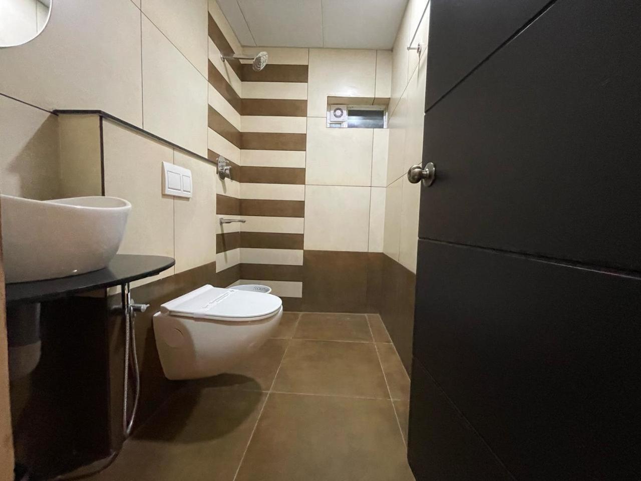 Twin Room - Photo 29
