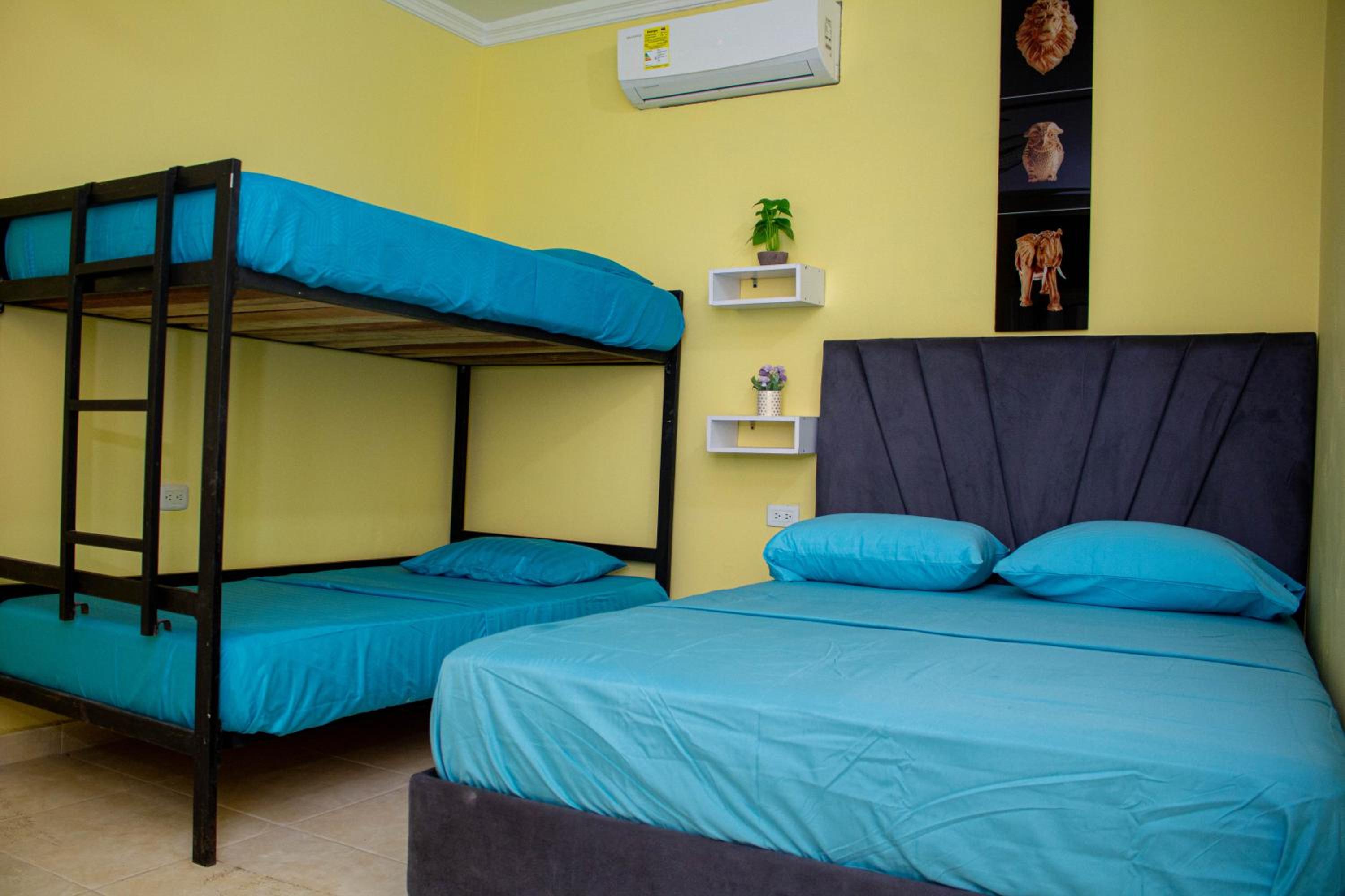 4-Bed Female Dormitory Room photo 2