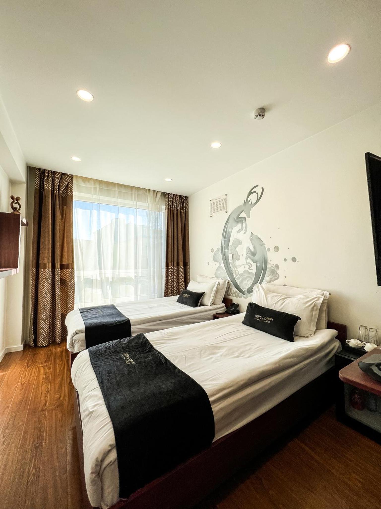 Twin Room with City View - Photo 1