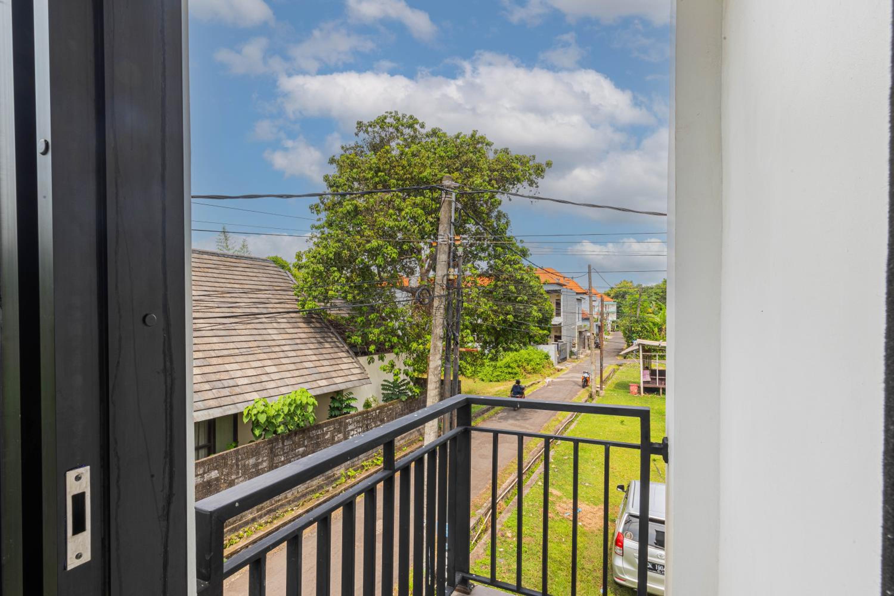 Suite with Balcony - Photo 2