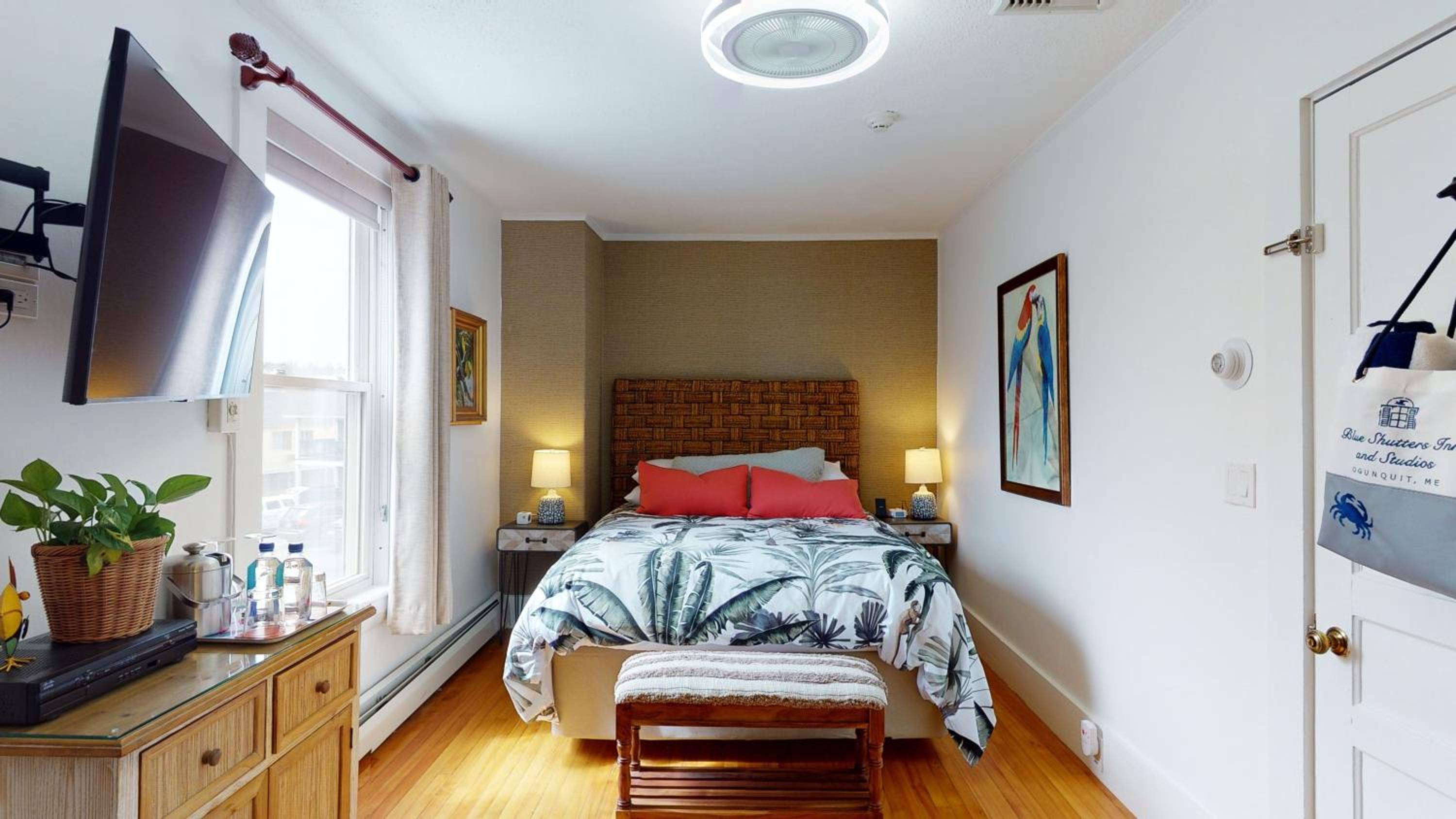 Queen Room photo 3