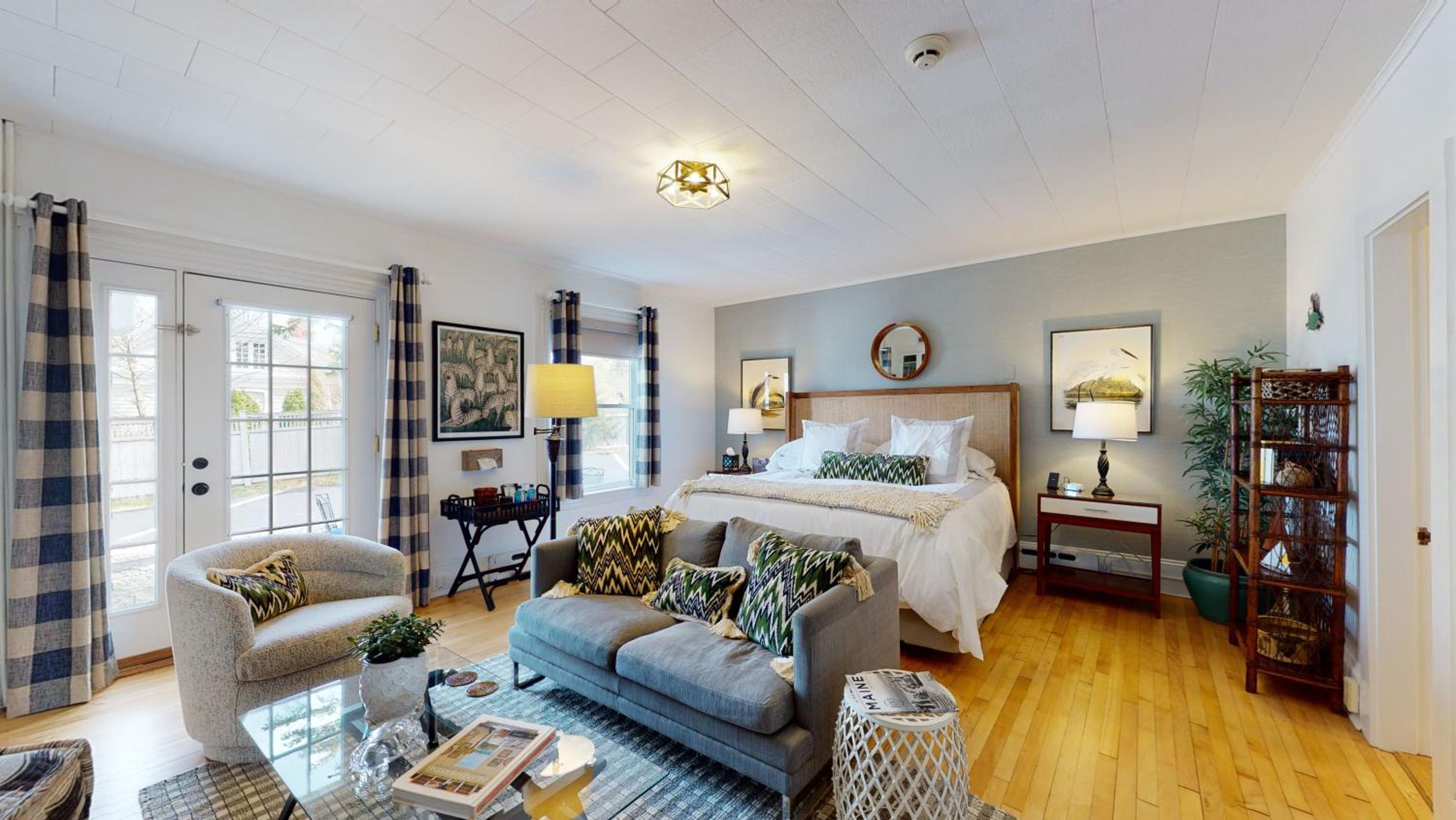 Deluxe King Room photo 2