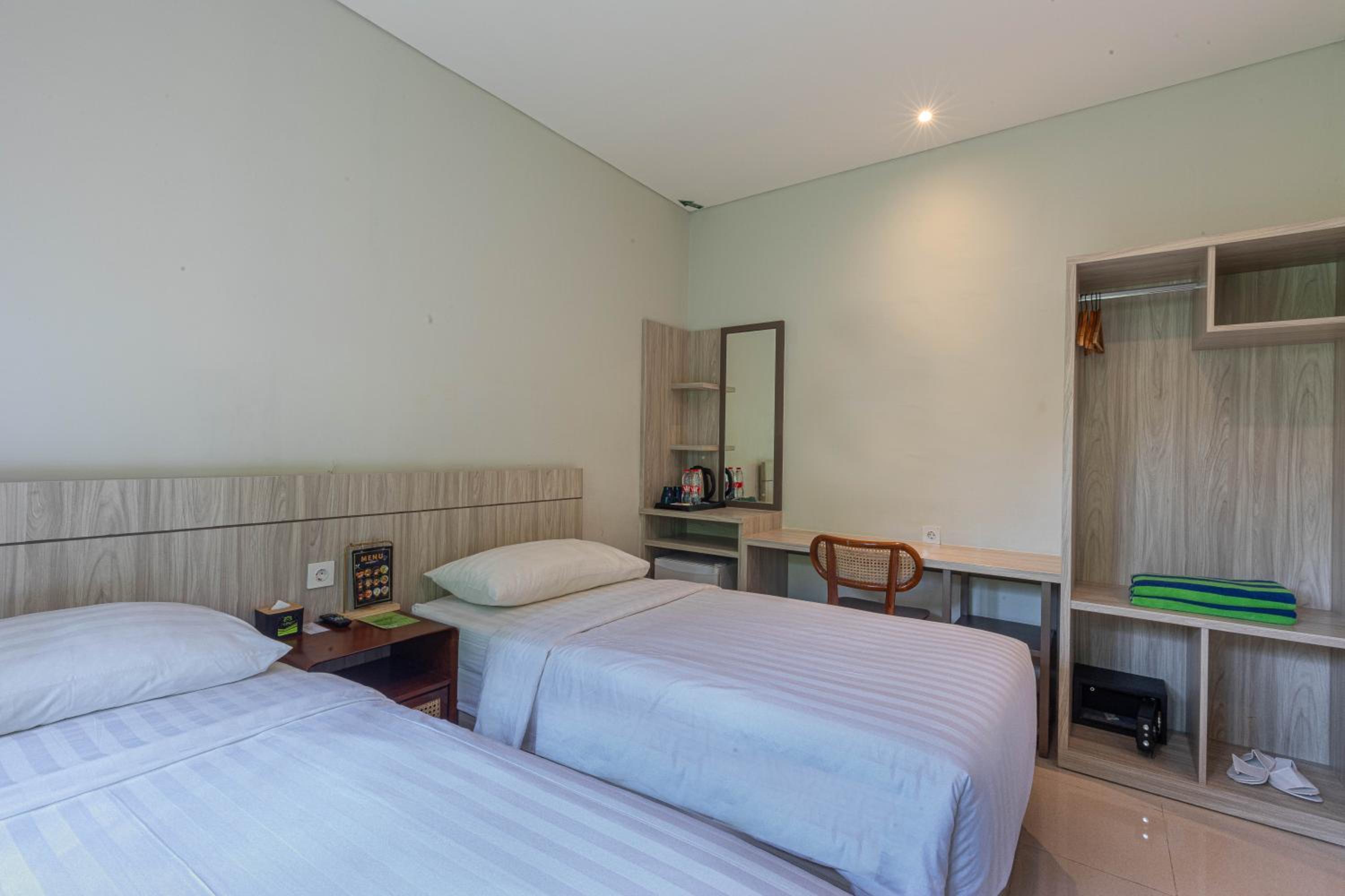 Superior Twin Room - Photo 20