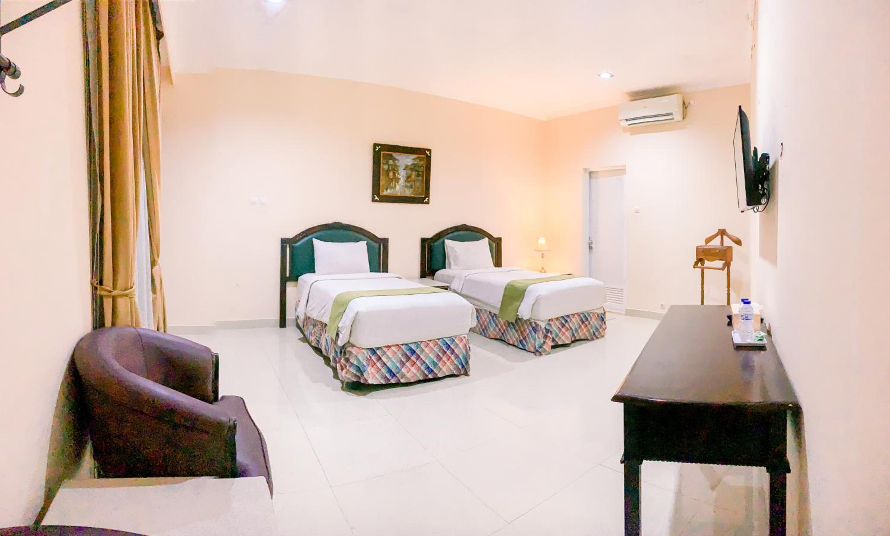 One-Bedroom Suite photo 3