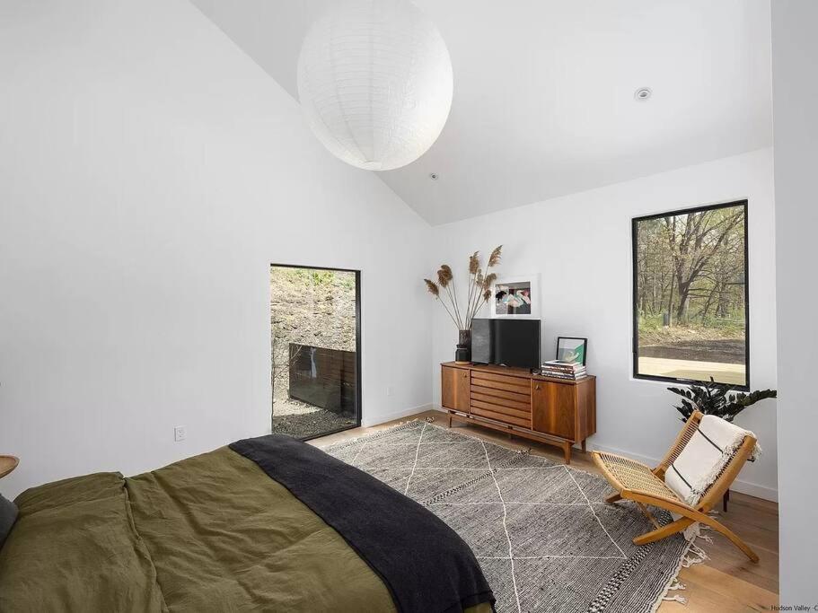 Four-Bedroom House photo 3