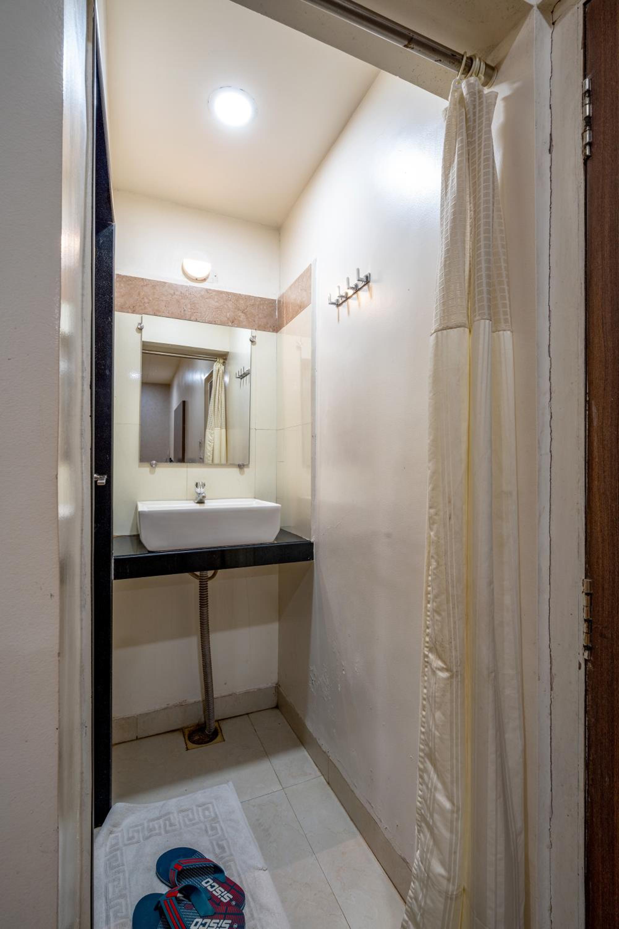 Deluxe Room - Photo 2