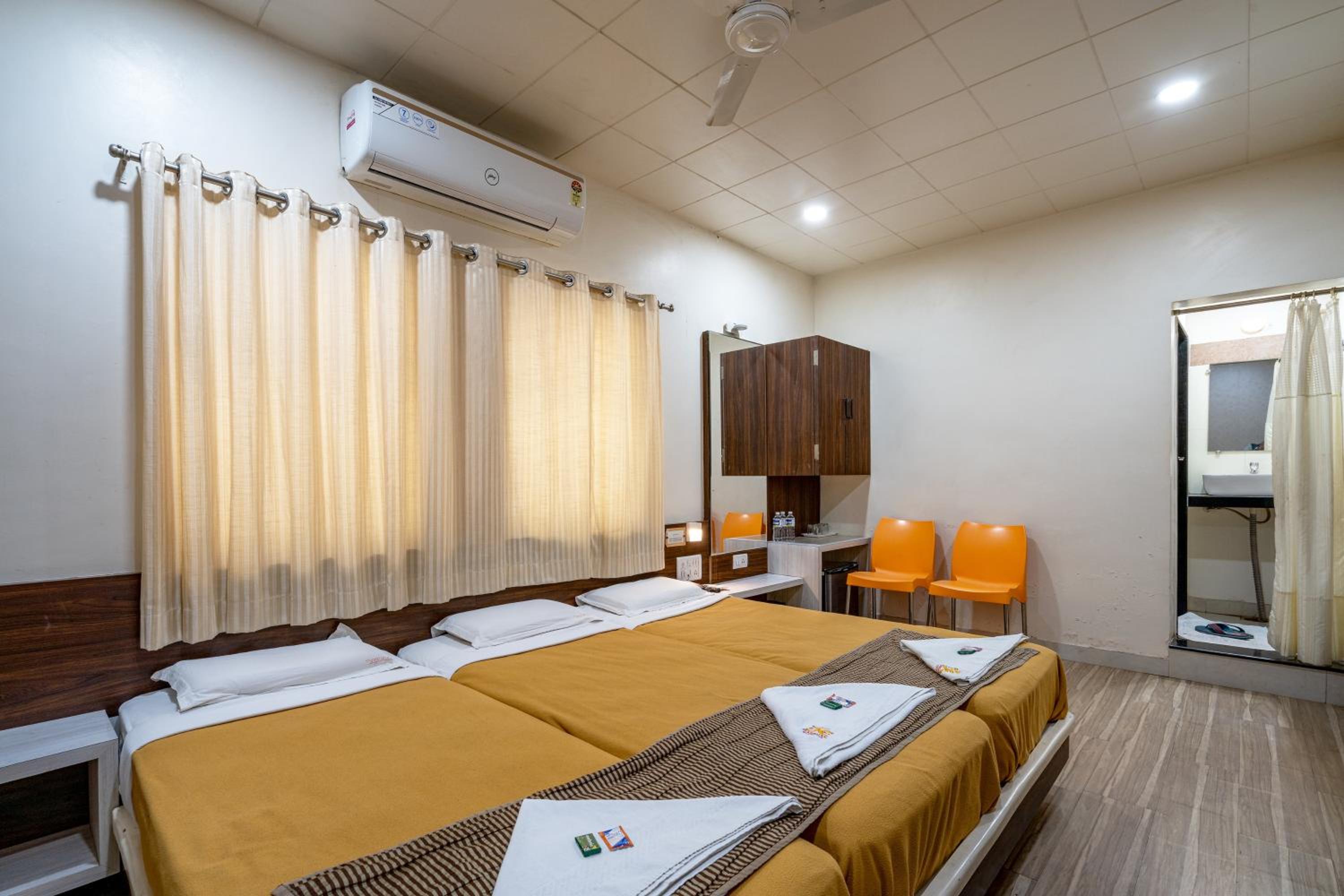 Deluxe Room - Photo 1