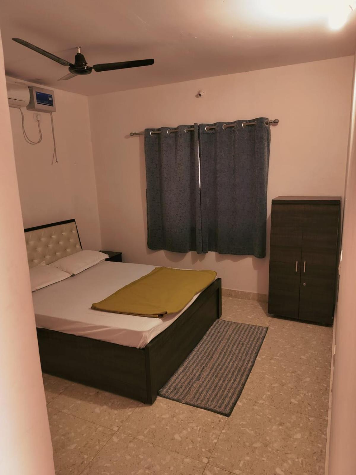 Double Room with Balcony (2 Adults + 1 Child) photo 1