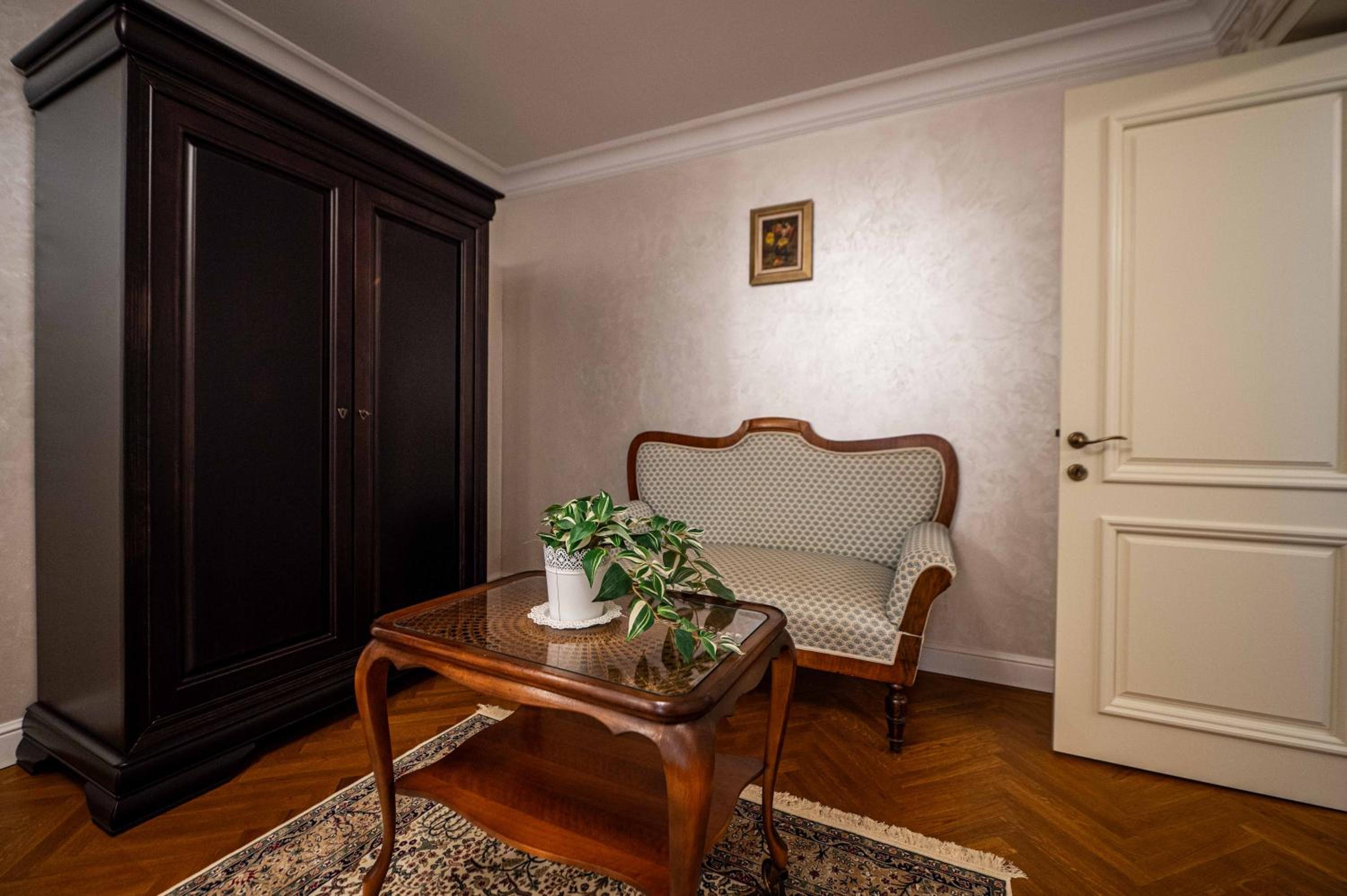 Deluxe Apartment - Photo 10