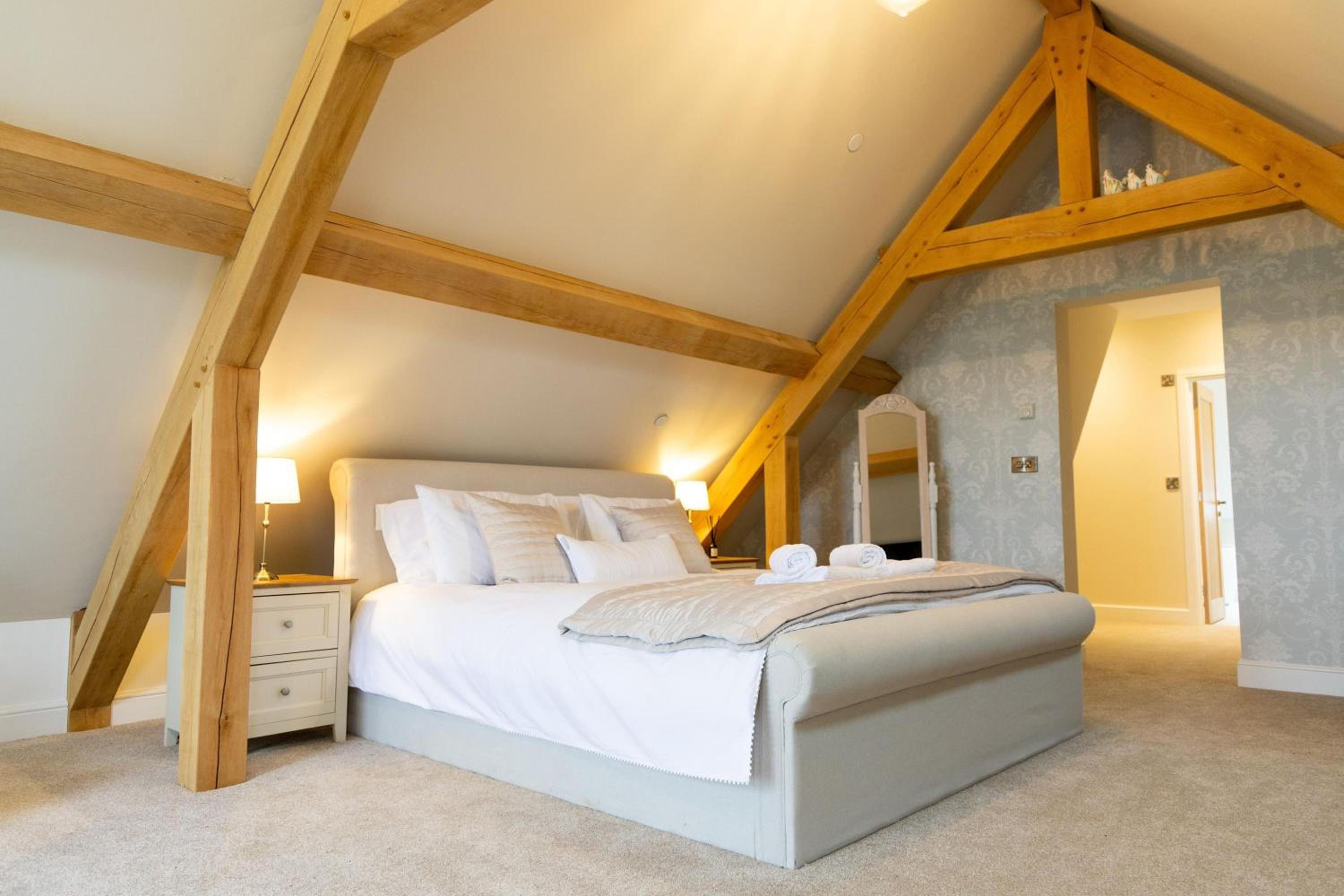 Deluxe King Suite